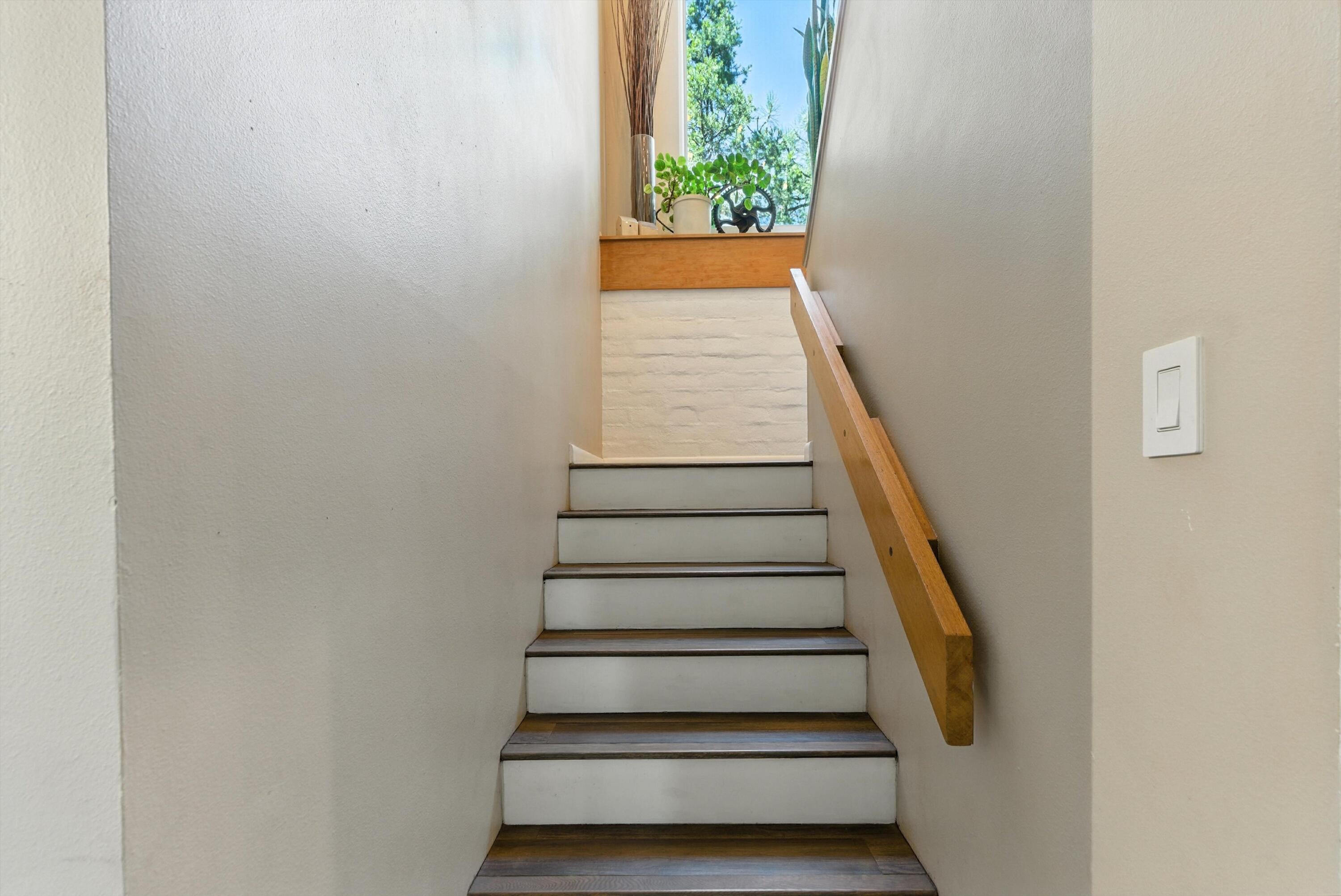 1111 CUATRO CERROS Trail SE