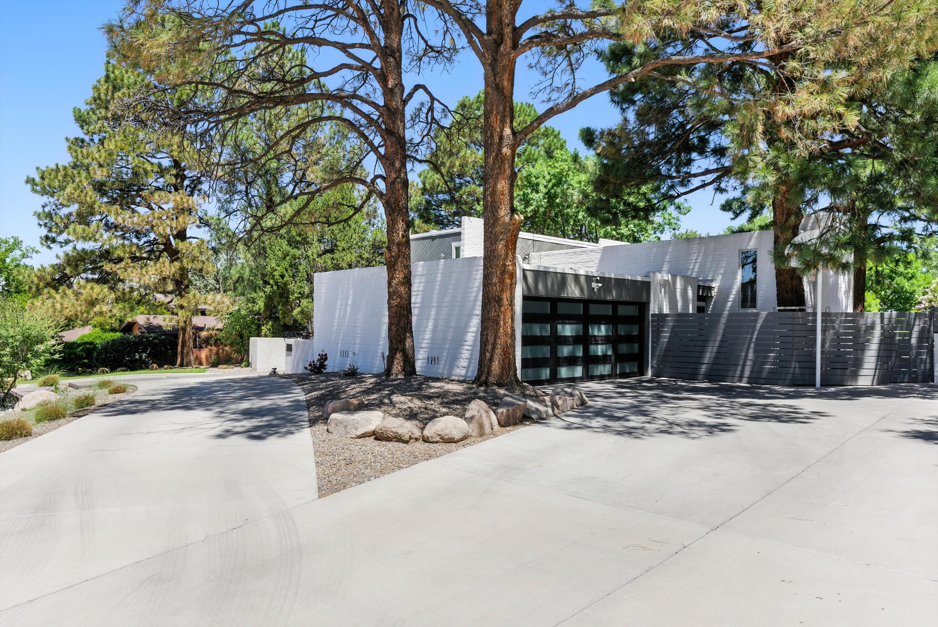 1111 CUATRO CERROS Trail SE