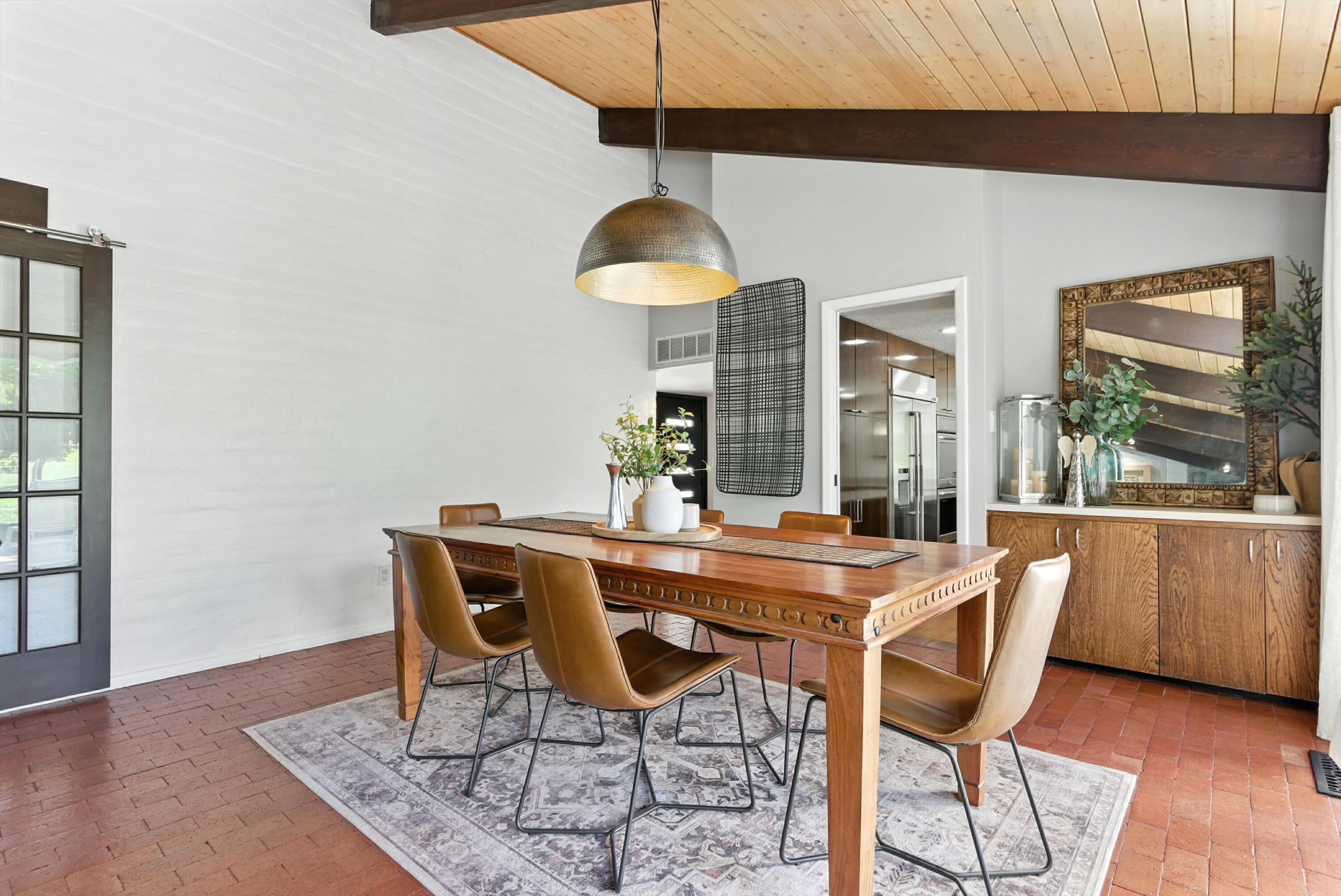 1111 CUATRO CERROS Trail SE