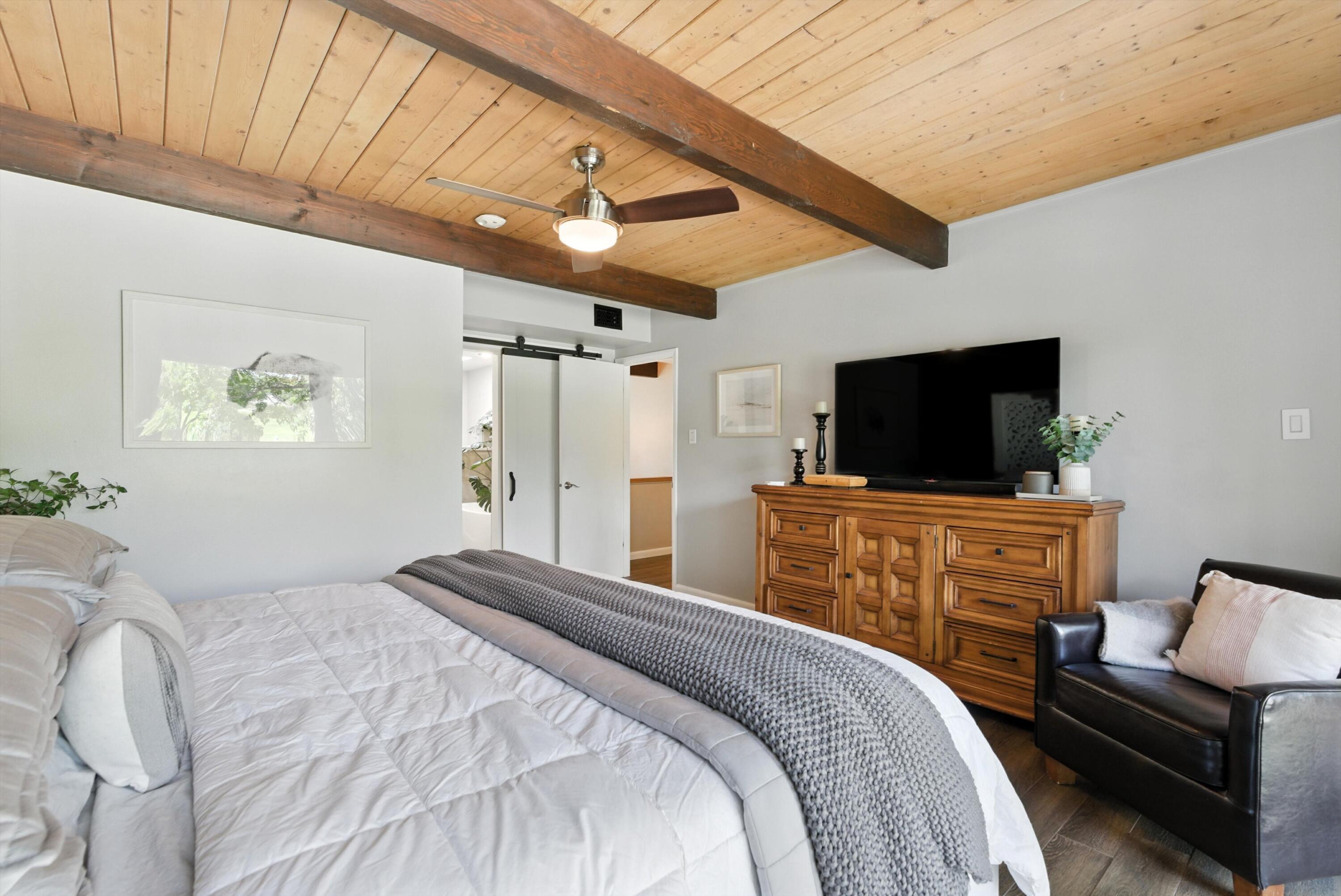 1111 CUATRO CERROS Trail SE