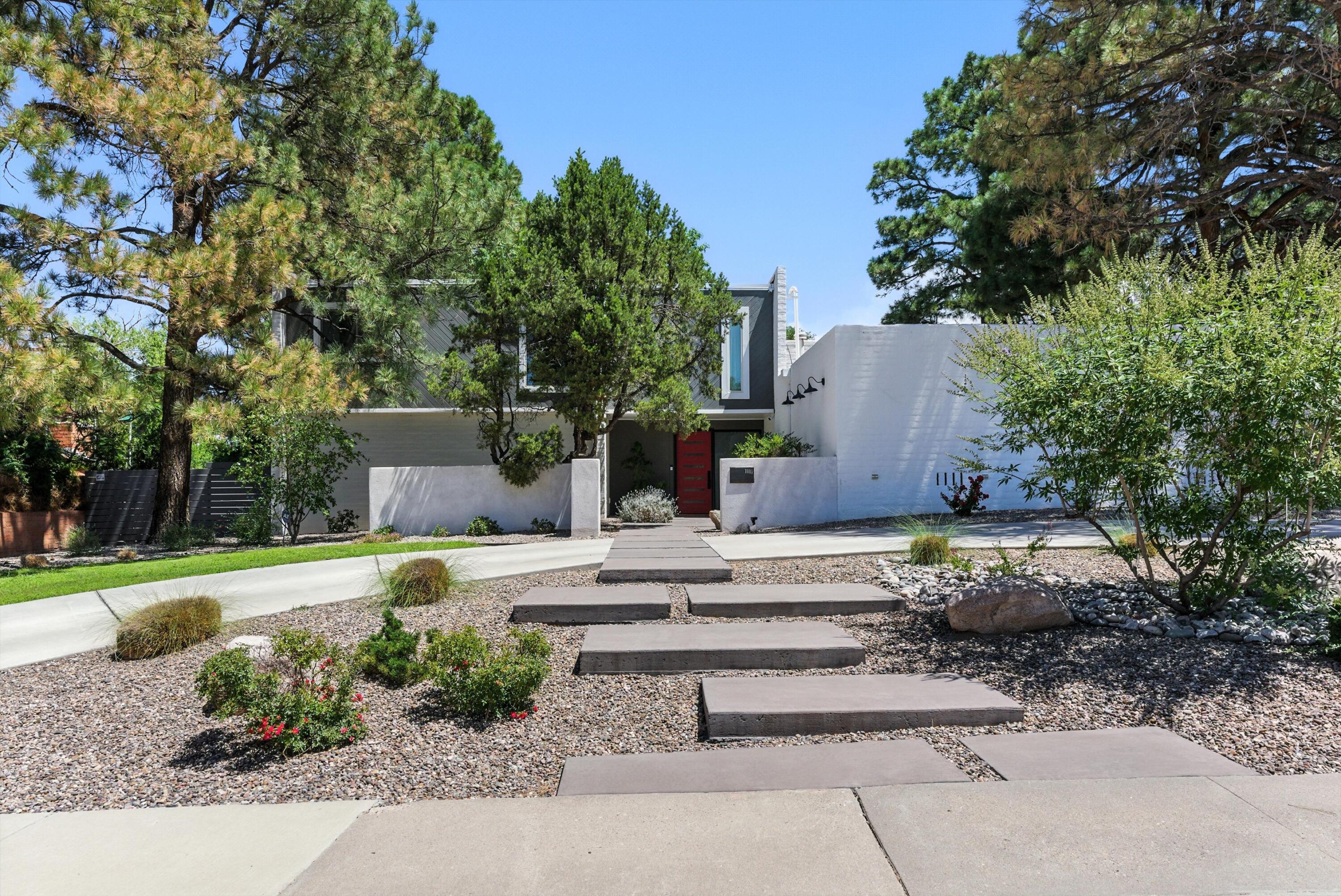 1111 CUATRO CERROS Trail SE