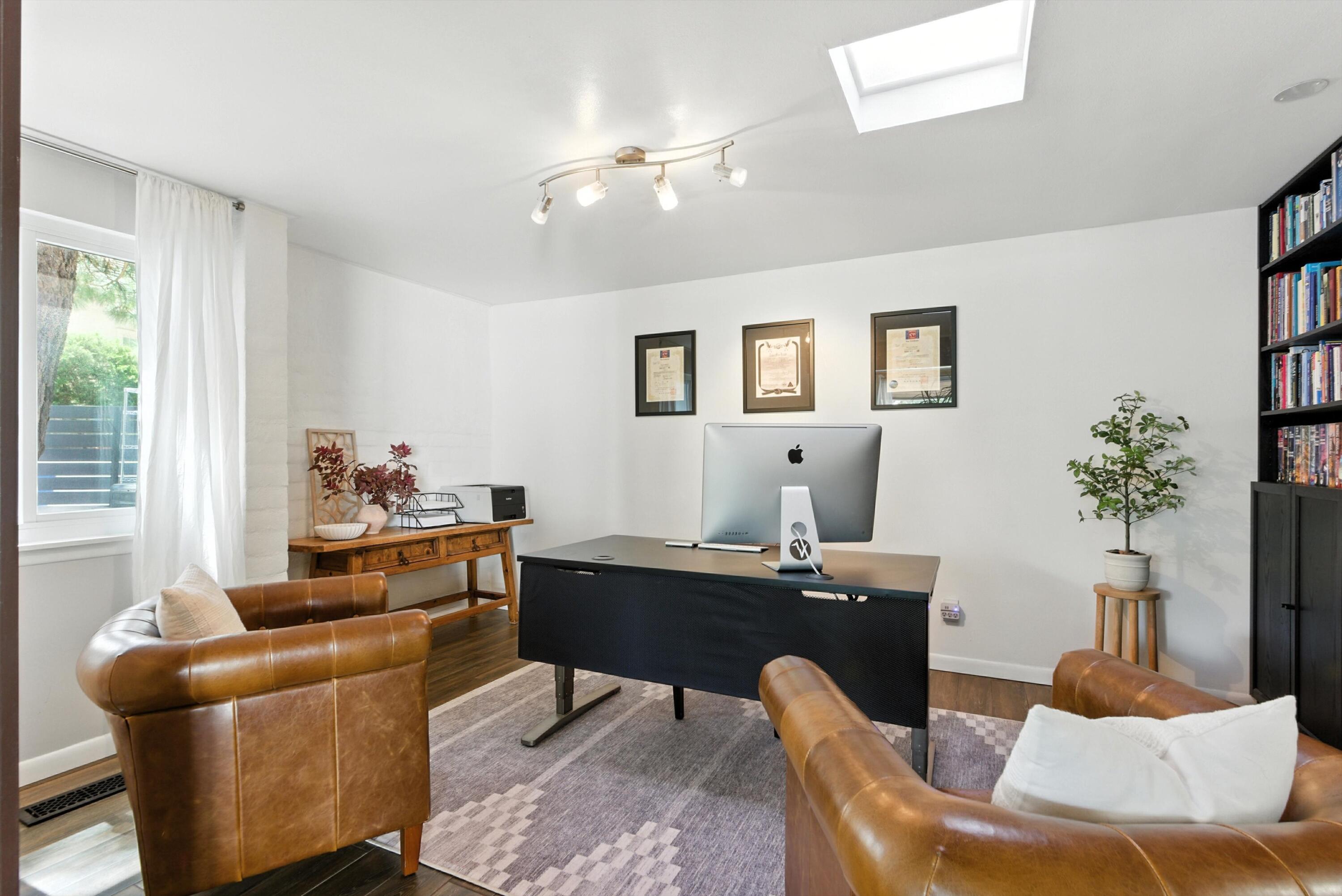 1111 CUATRO CERROS Trail SE