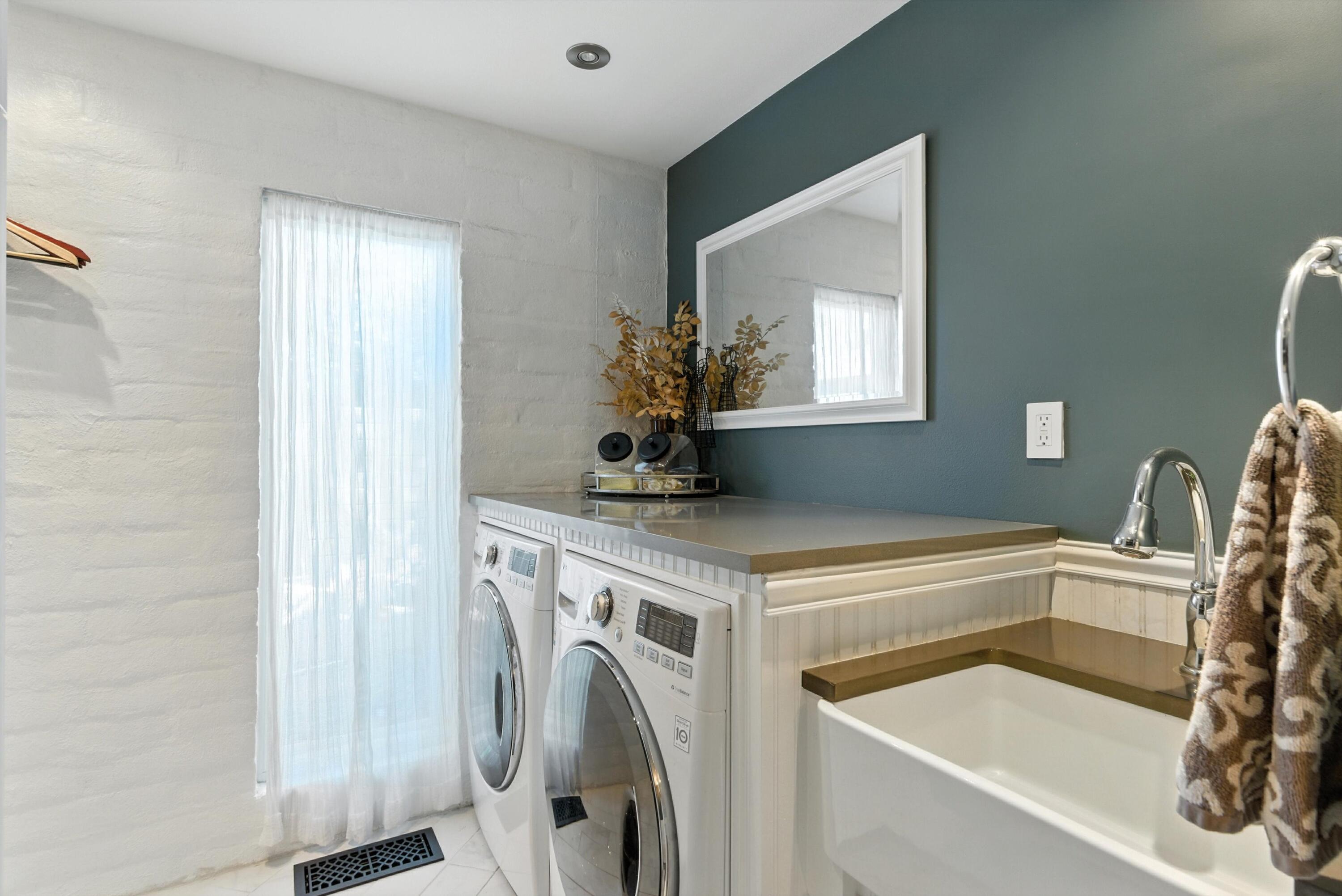 1111 CUATRO CERROS Trail SE