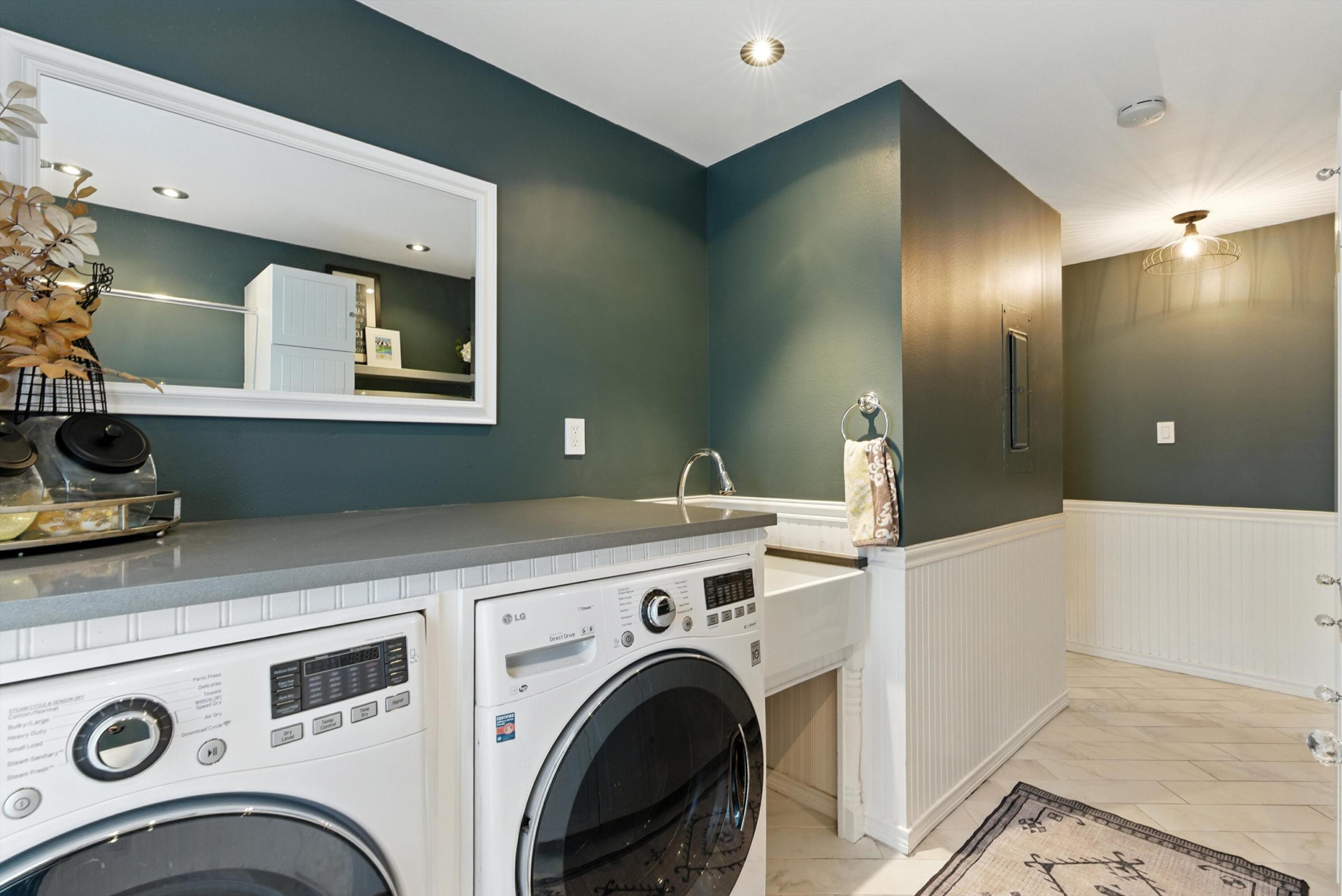 1111 CUATRO CERROS Trail SE