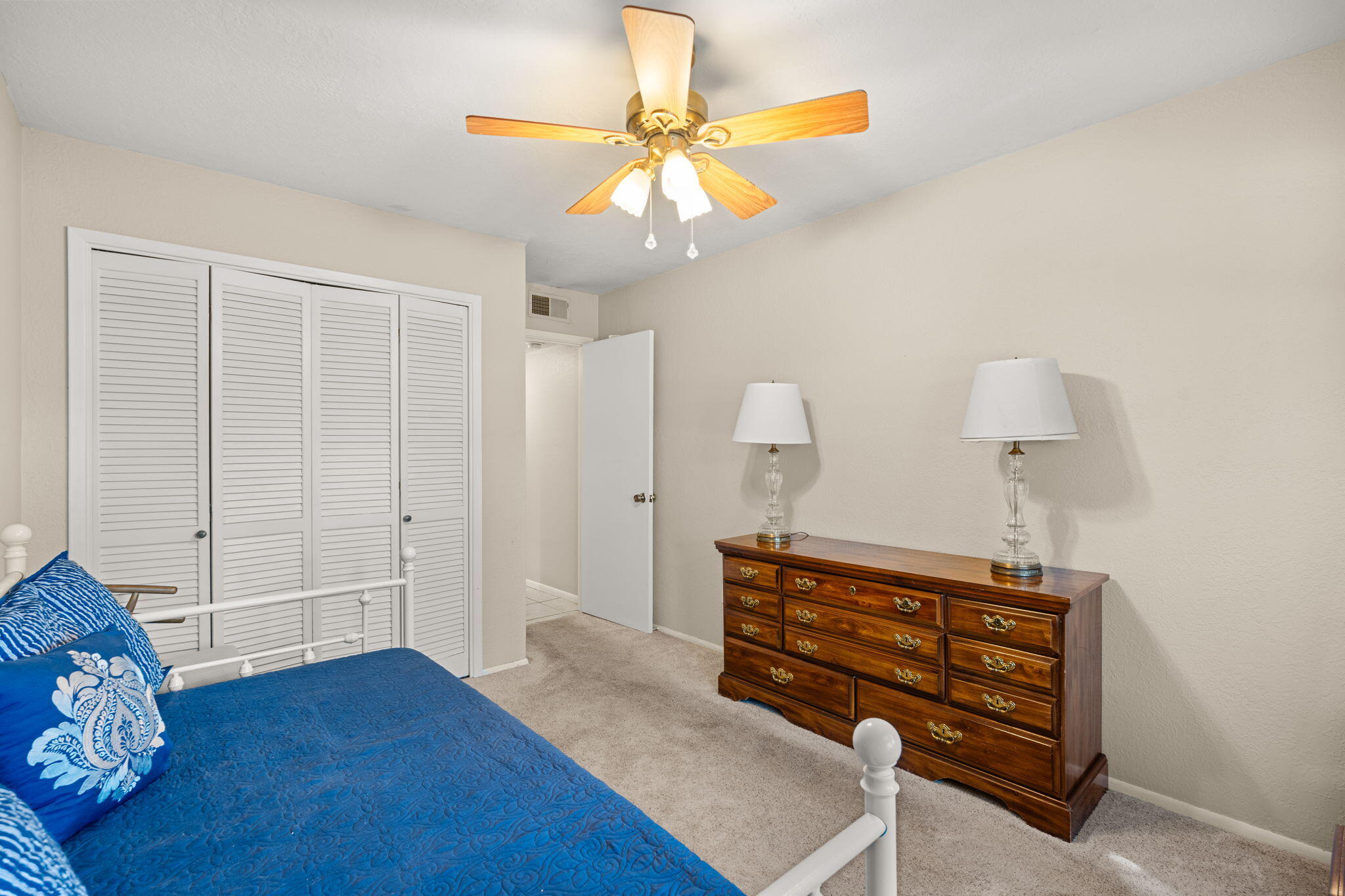 4725 SAN PEDRO Drive NE #6