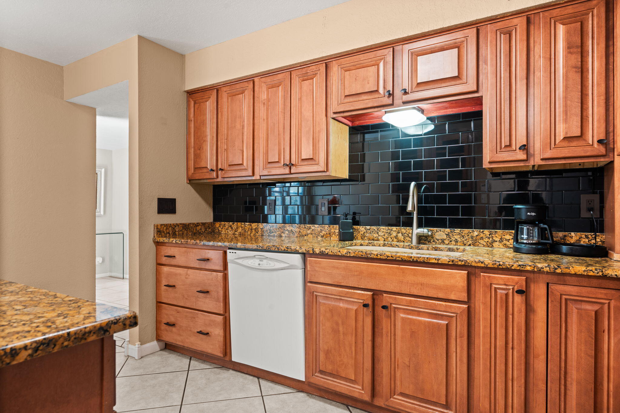 4725 SAN PEDRO Drive NE #6