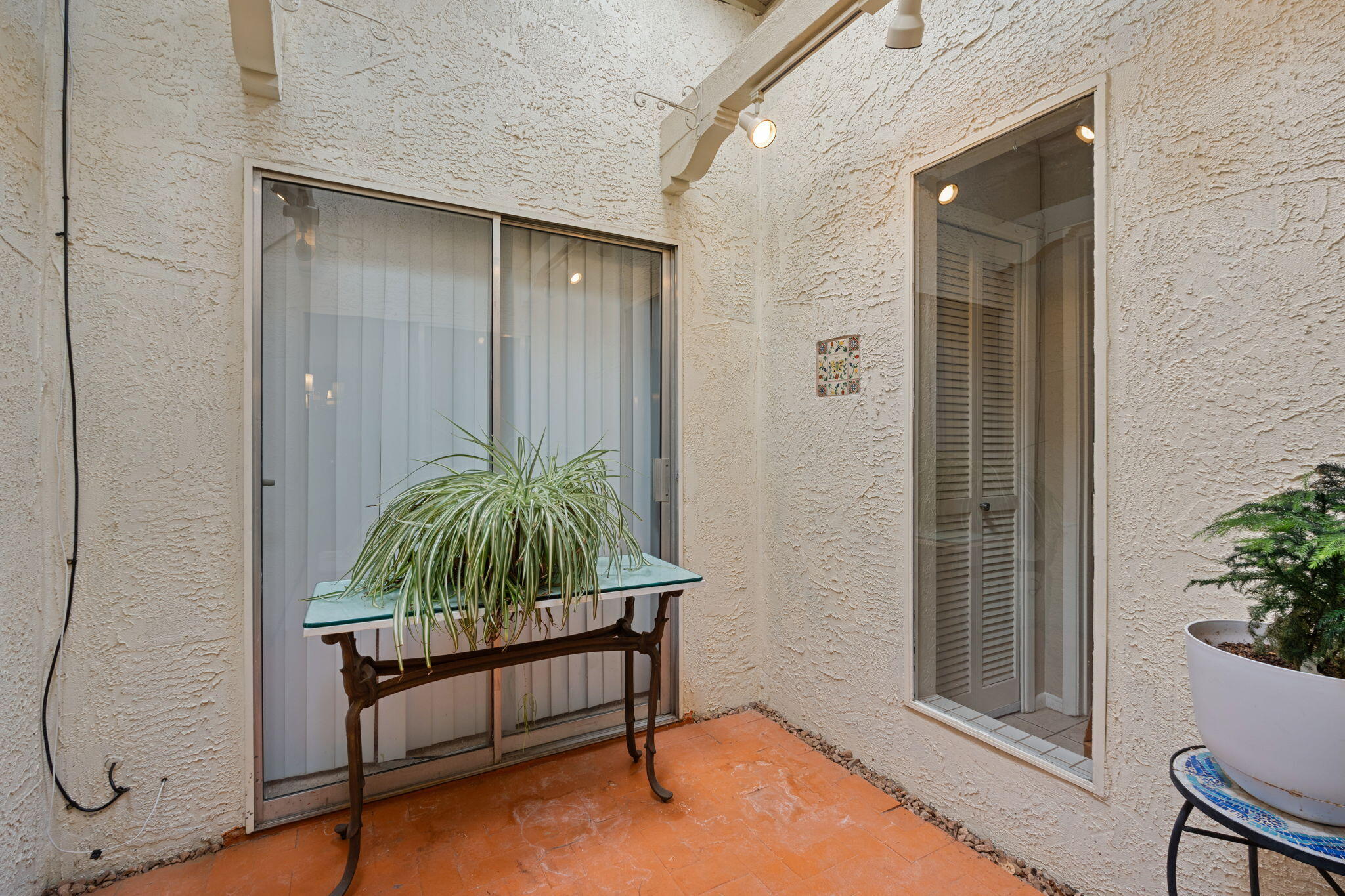 4725 SAN PEDRO Drive NE #6