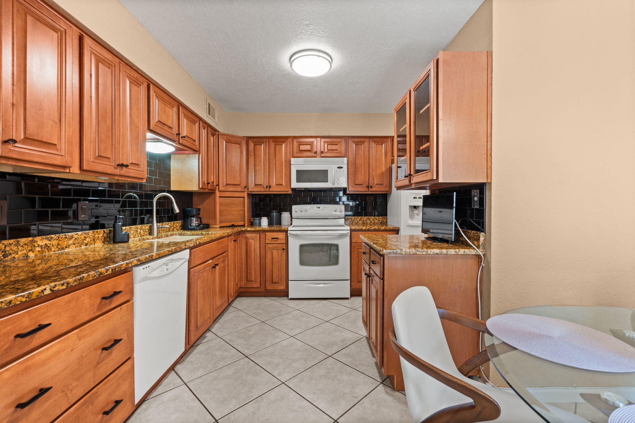 4725 SAN PEDRO Drive NE #6