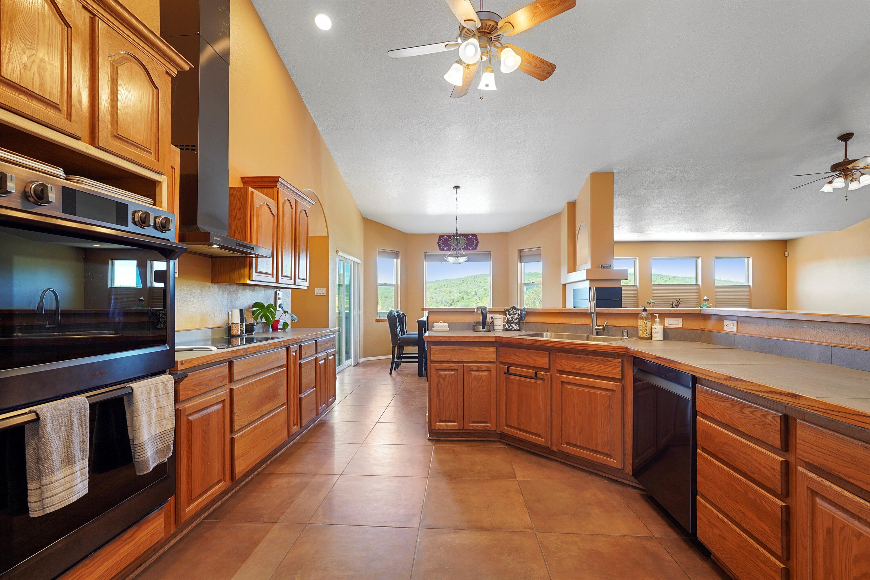 82 CAMINO CERRITOS
