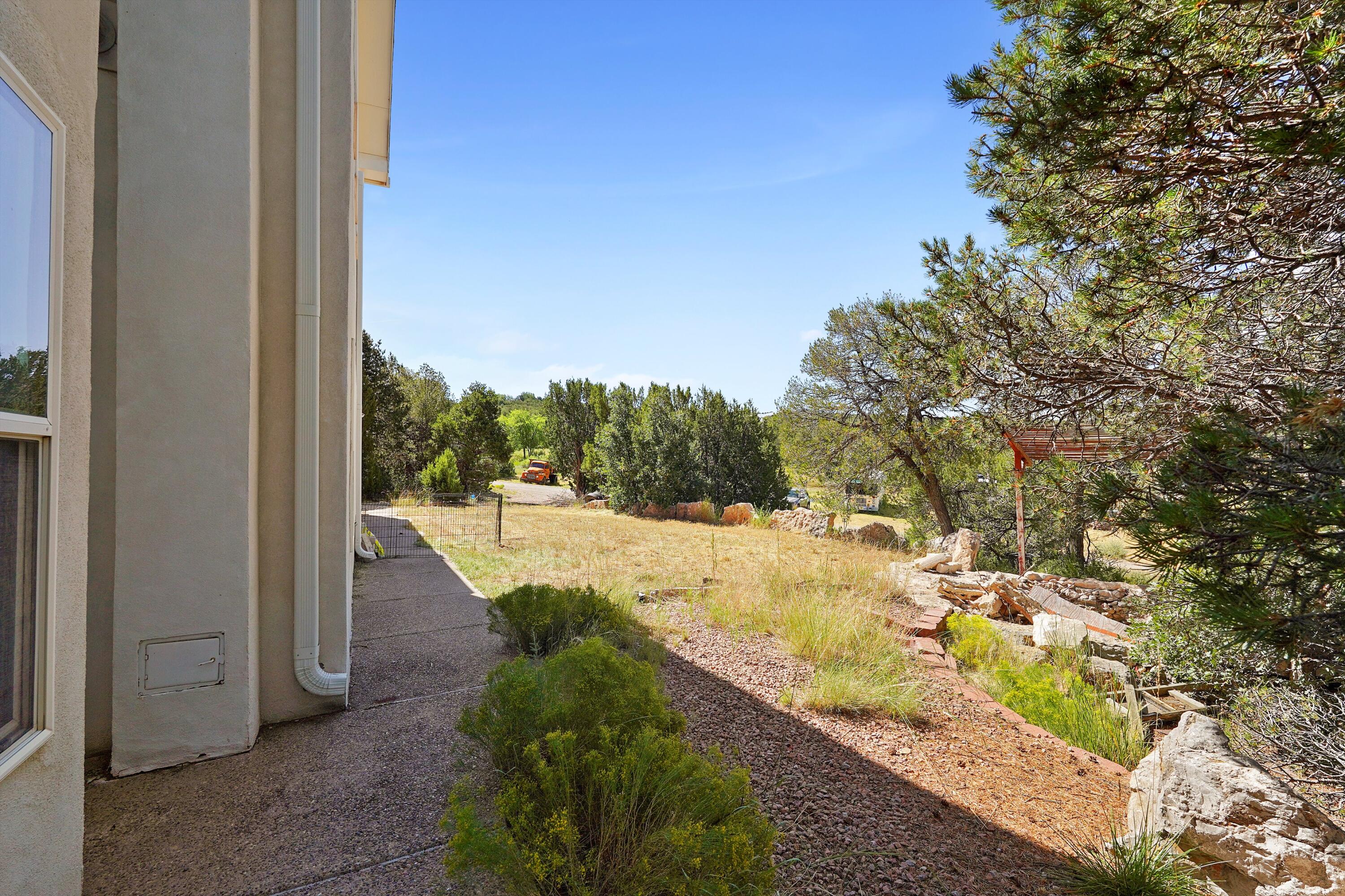 82 CAMINO CERRITOS