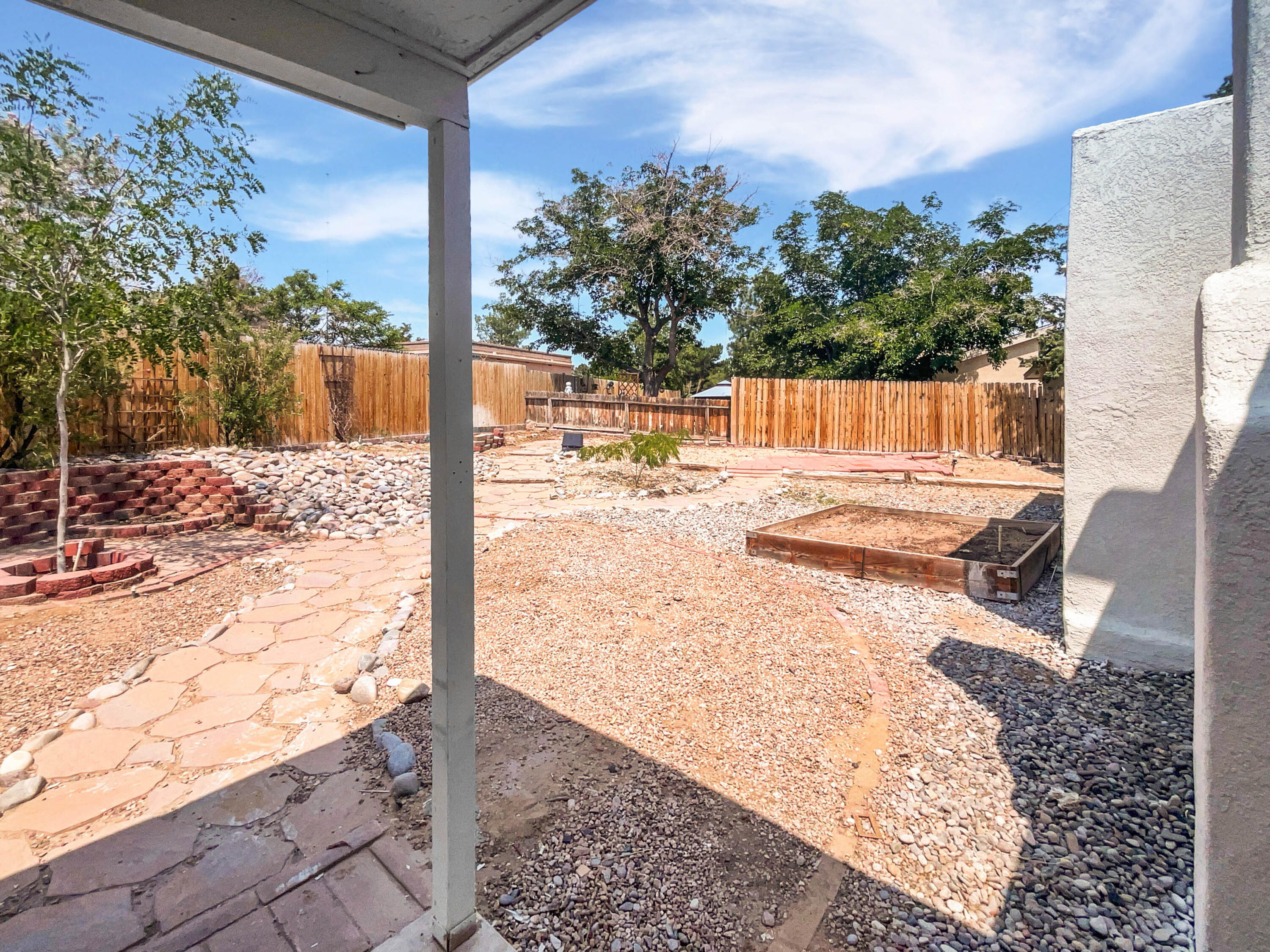 802 PINETREE Road SE