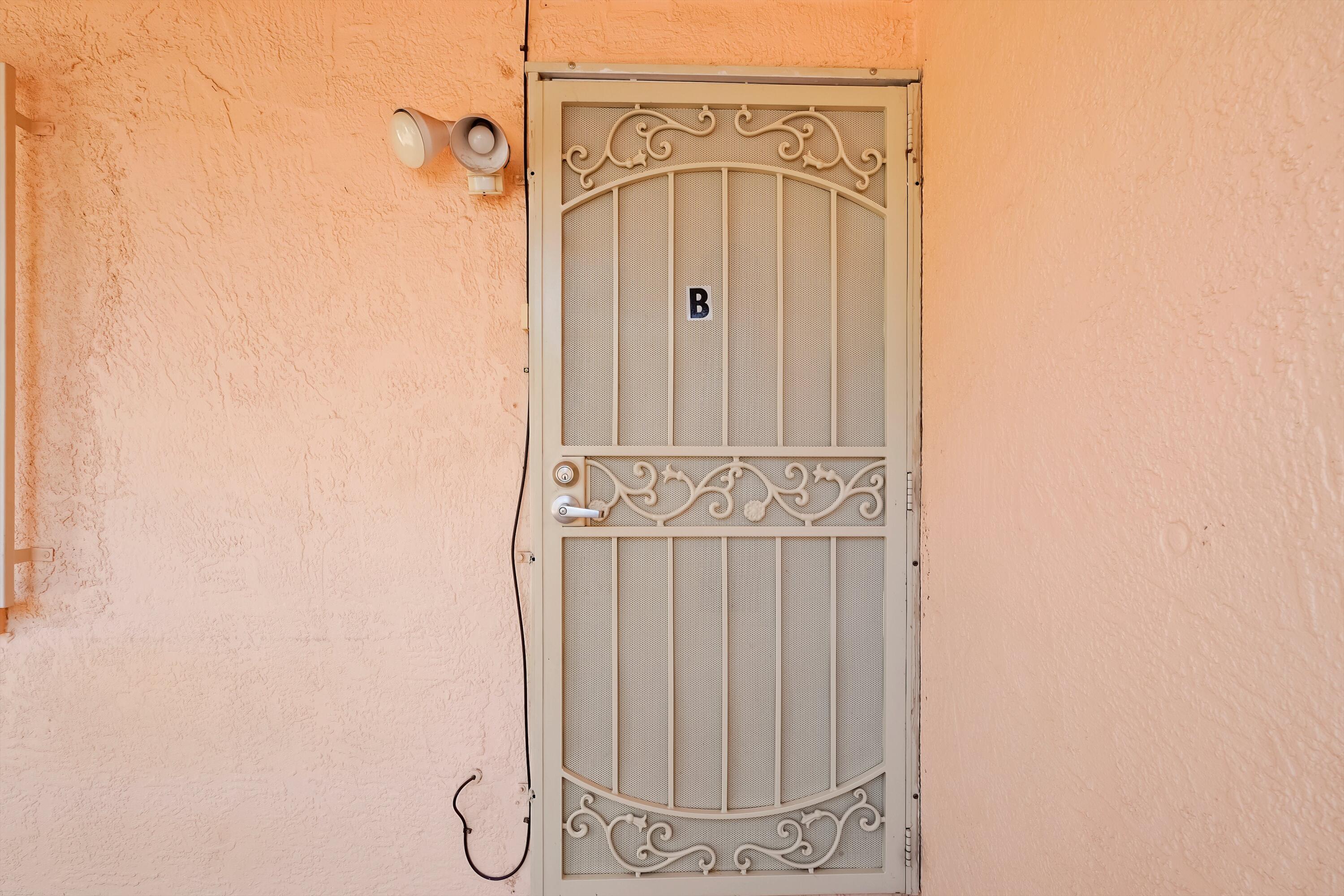 1347 YOUNG Avenue SW