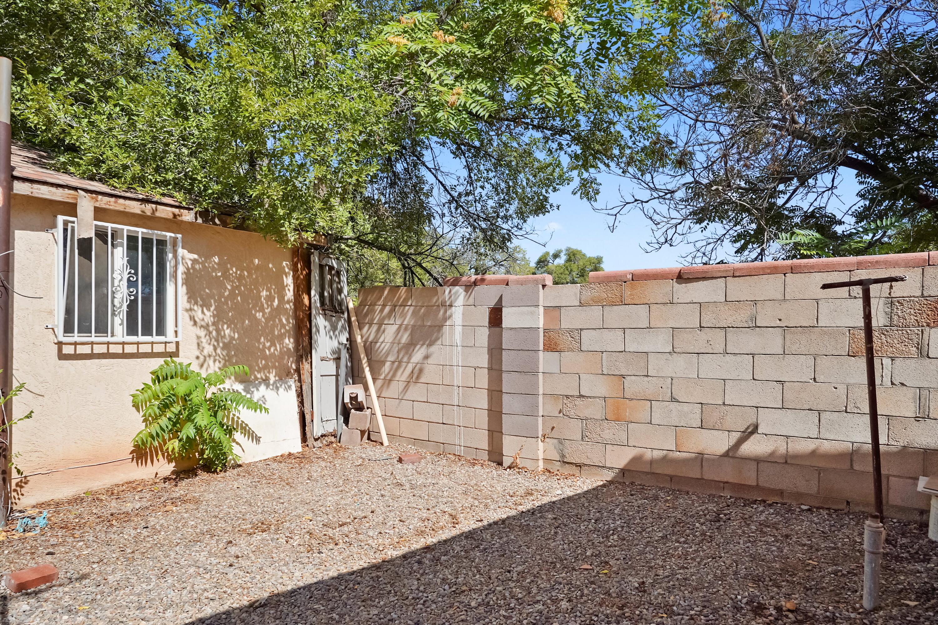 1347 YOUNG Avenue SW