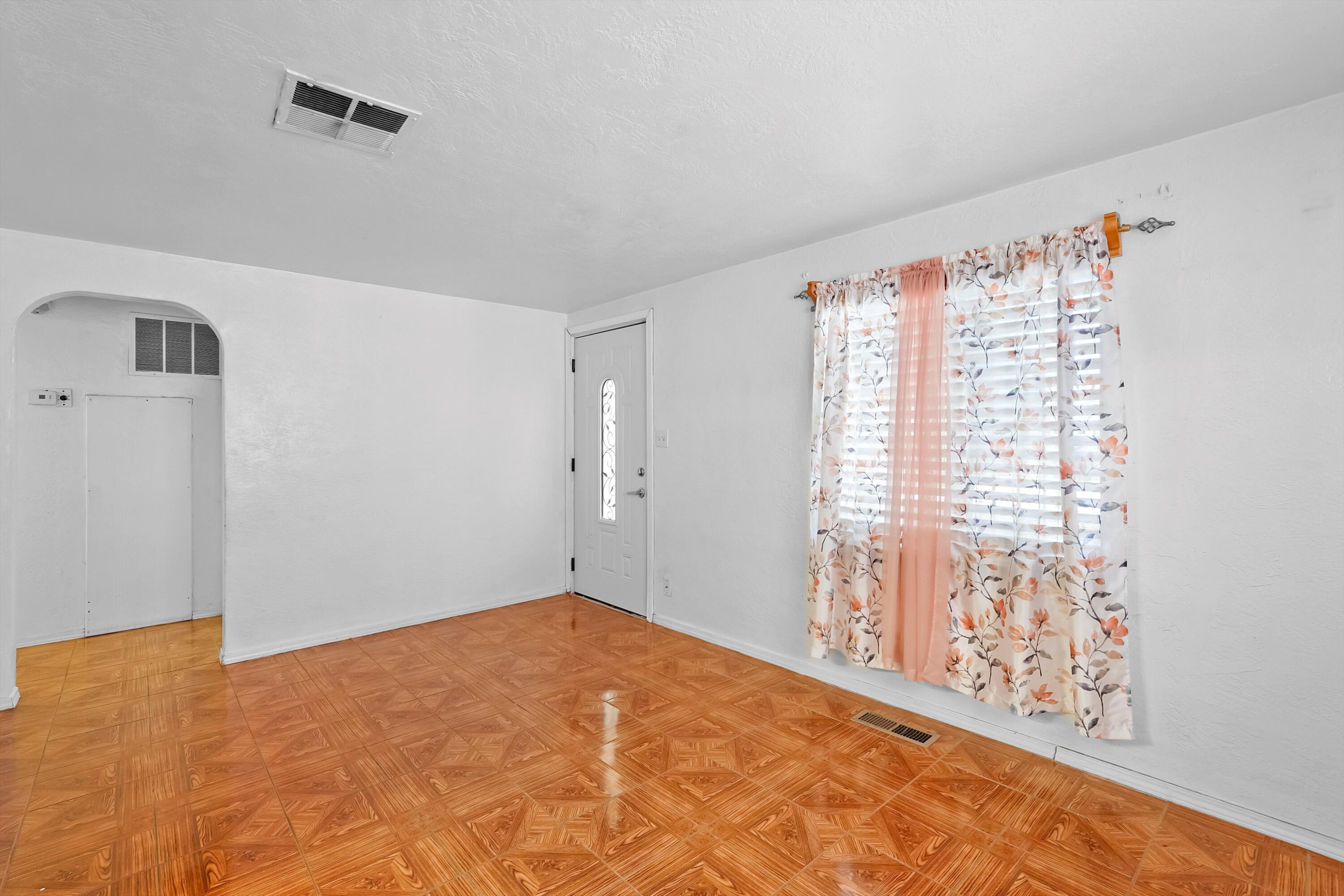 1347 YOUNG Avenue SW