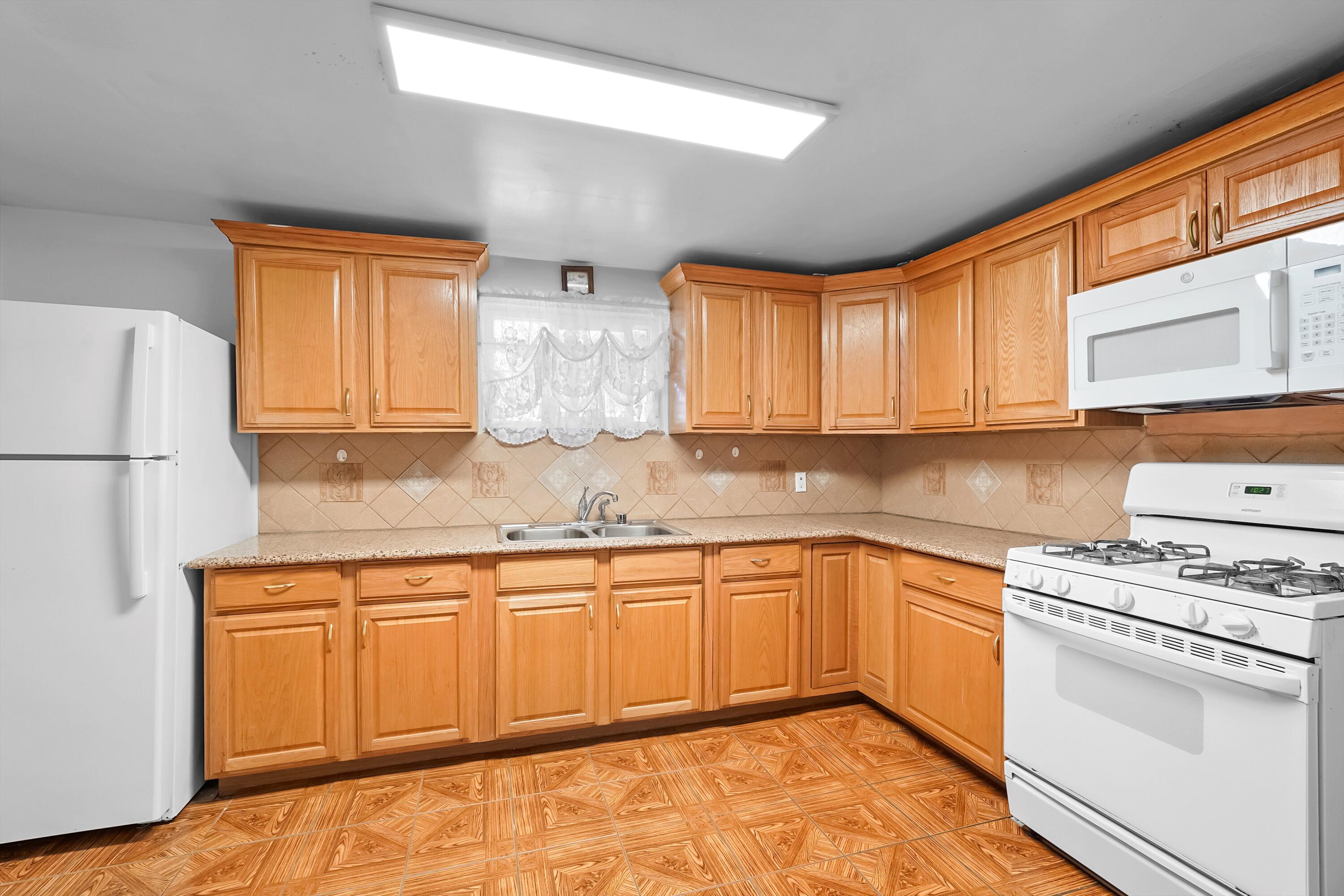 1347 YOUNG Avenue SW