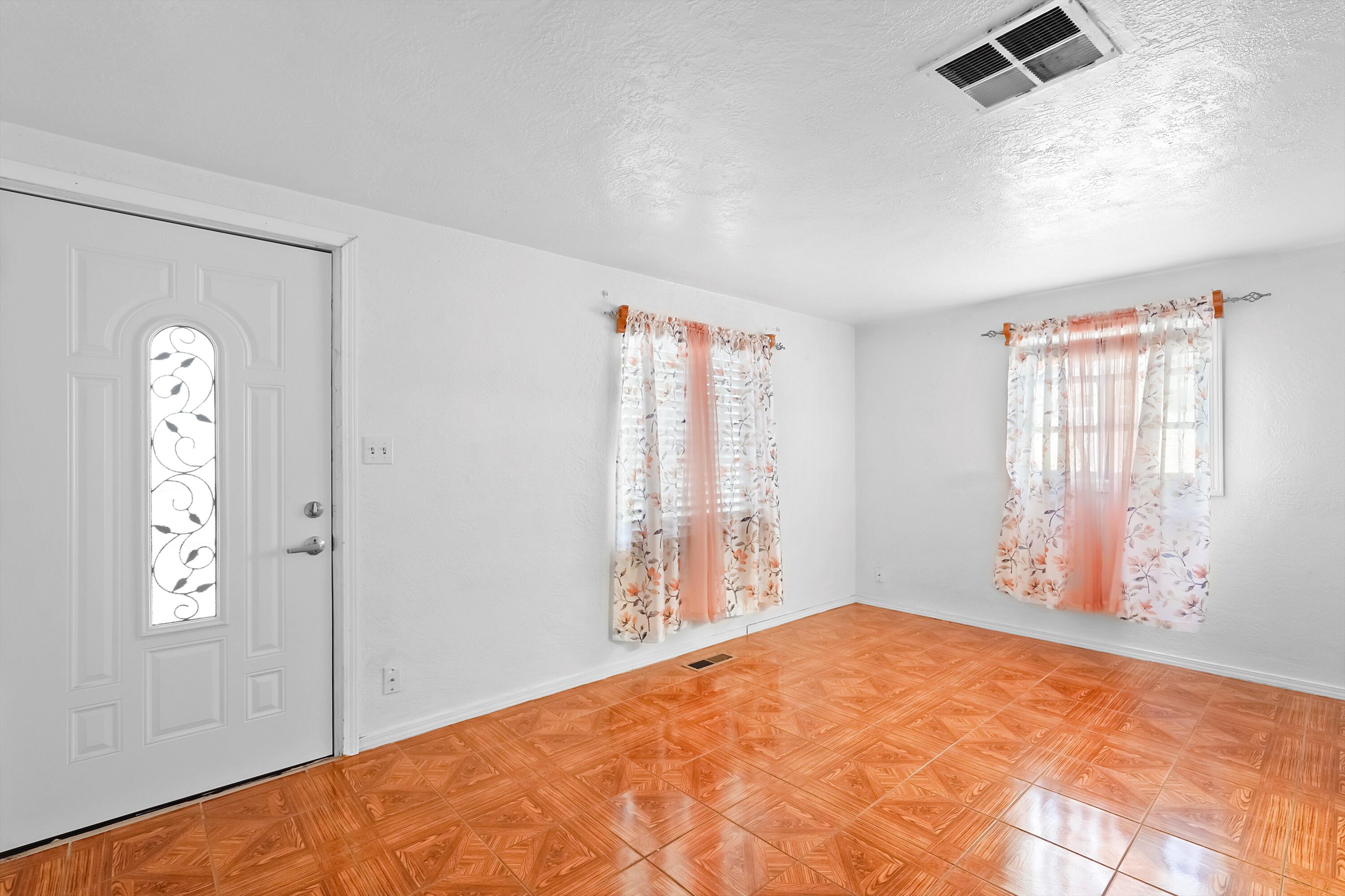 1347 YOUNG Avenue SW