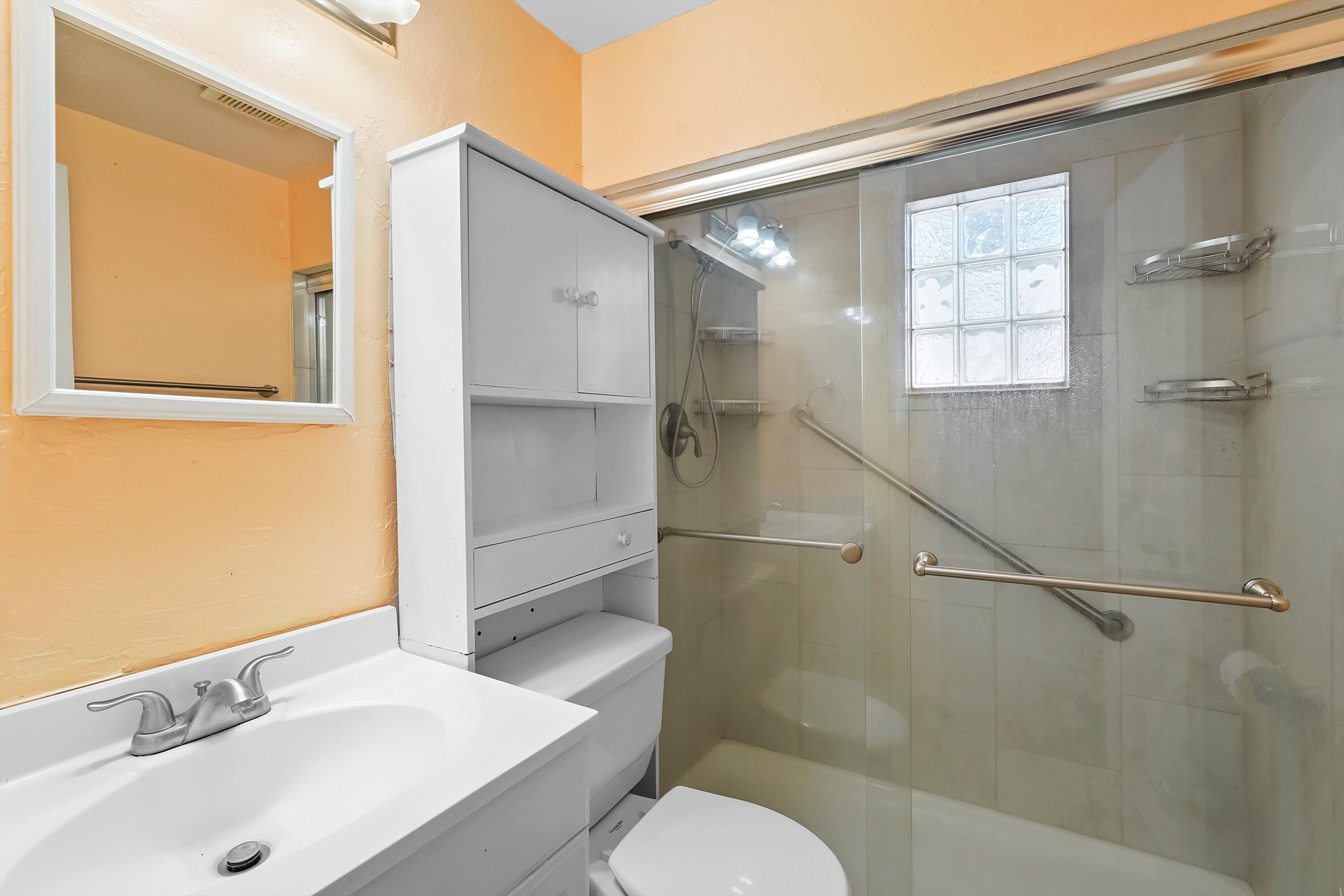 1347 YOUNG Avenue SW