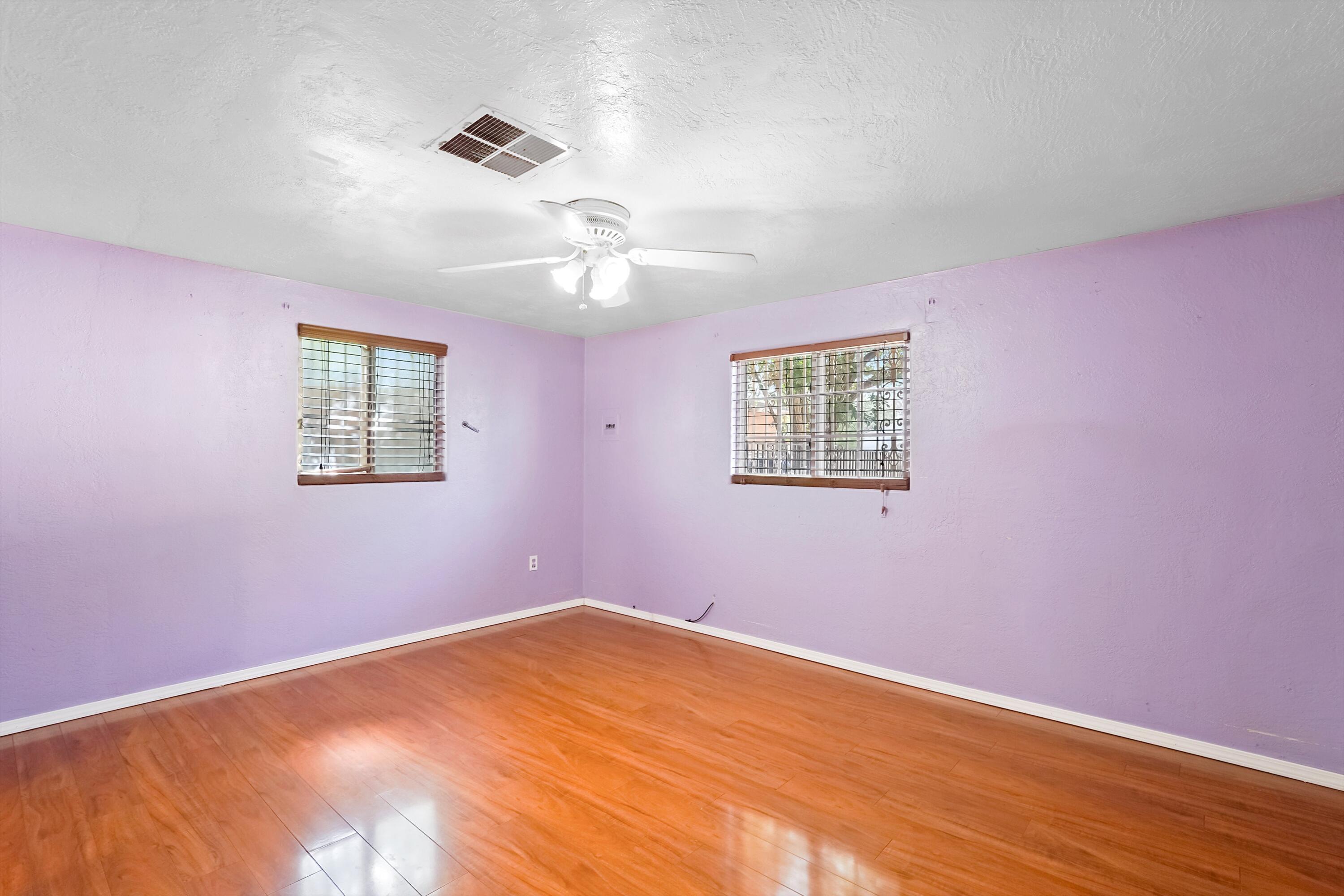 1347 YOUNG Avenue SW