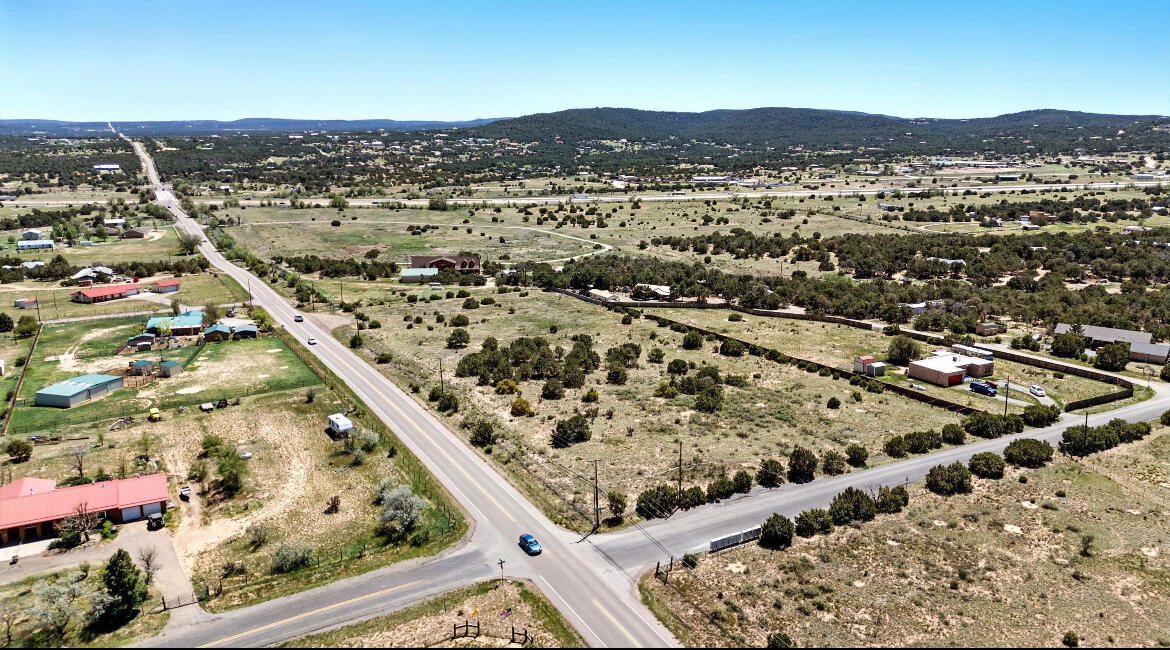 951 Moutain Valley Road Road