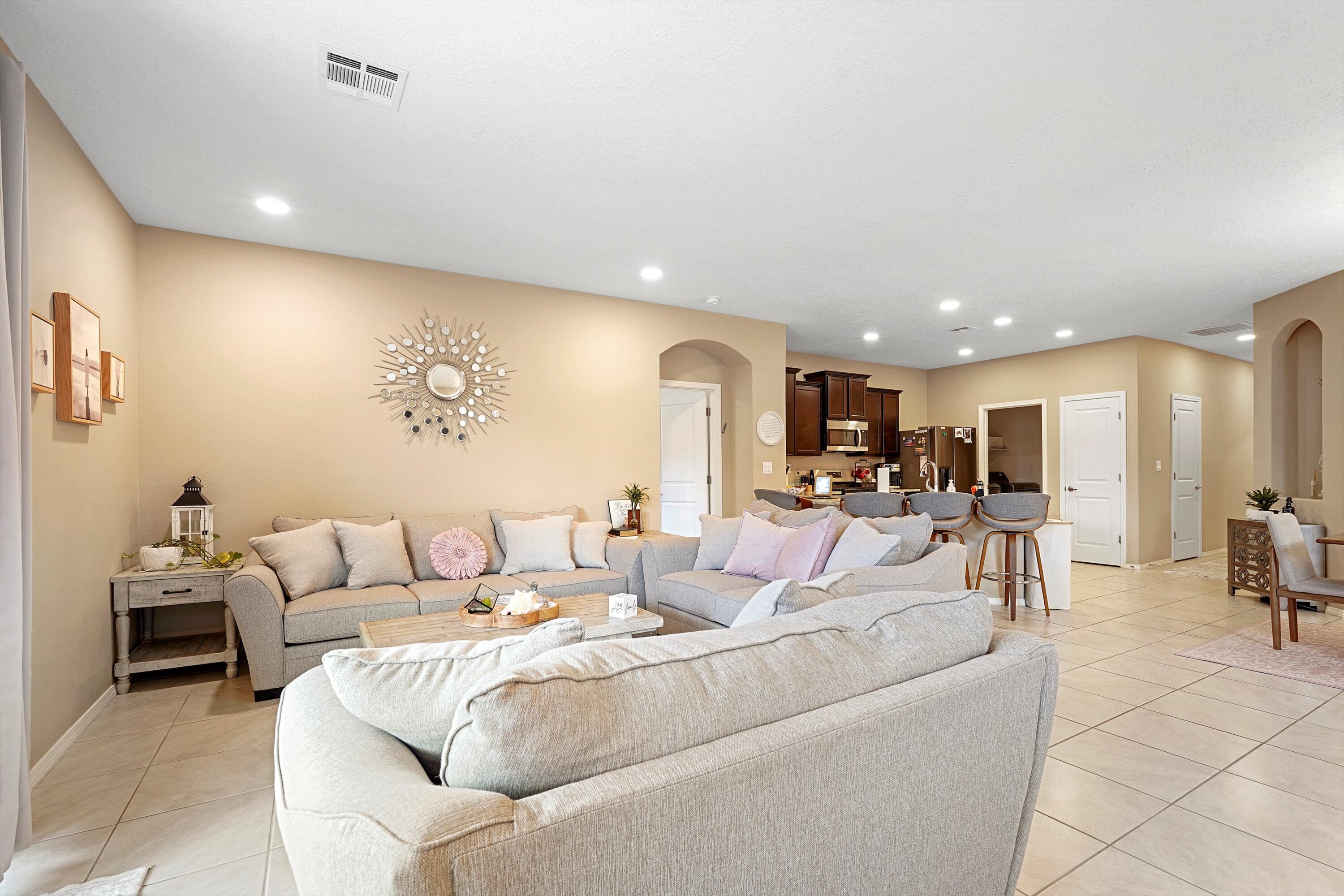 2554 CAMINO PLATA Loop NE