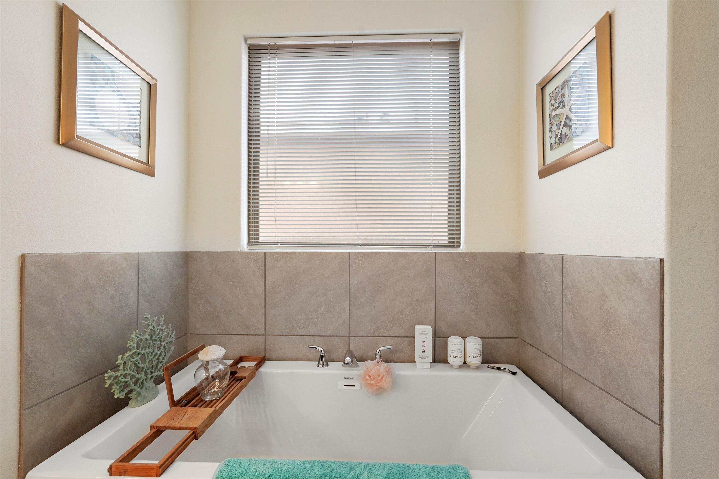 2554 CAMINO PLATA Loop NE