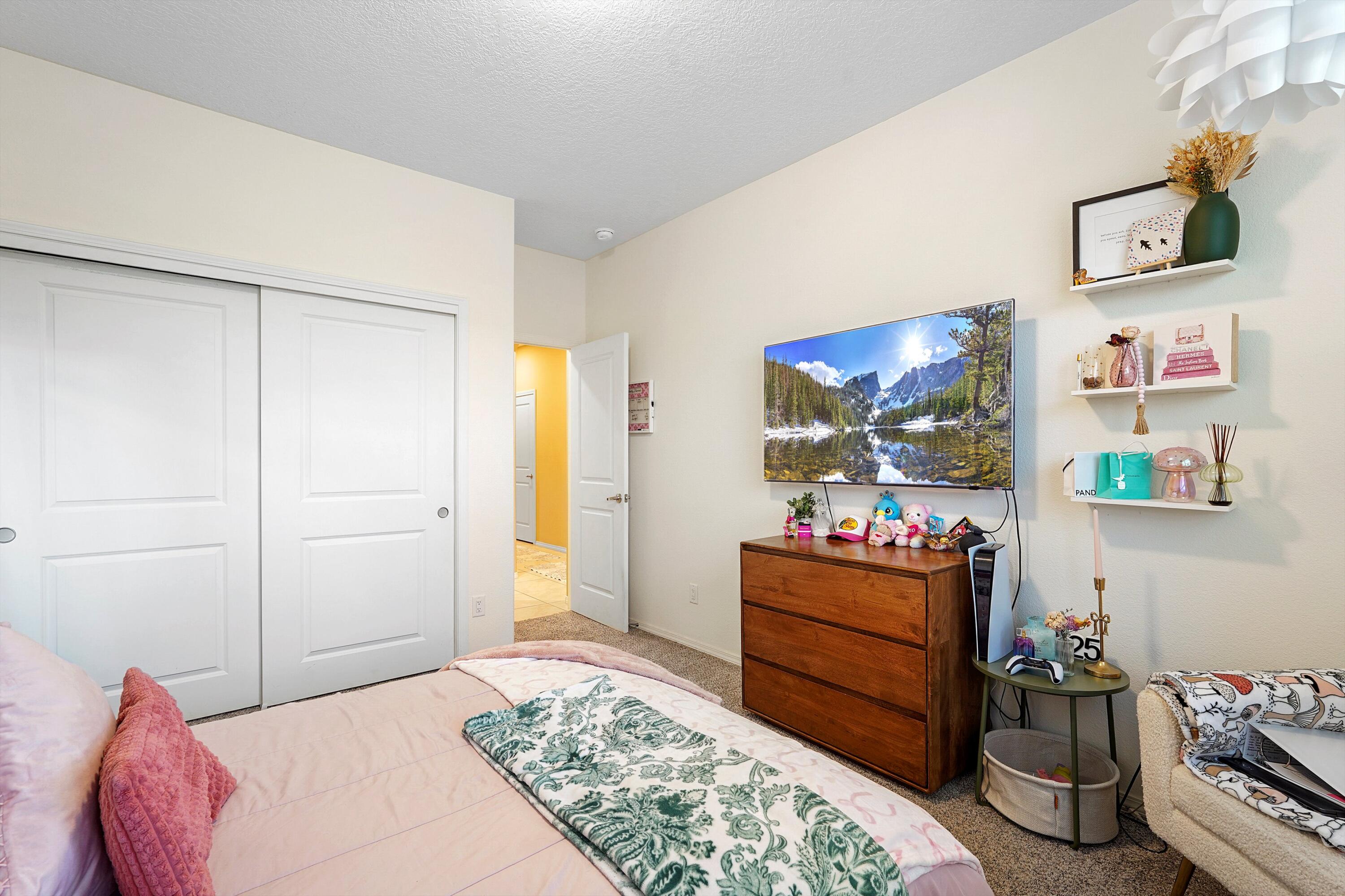 2554 CAMINO PLATA Loop NE