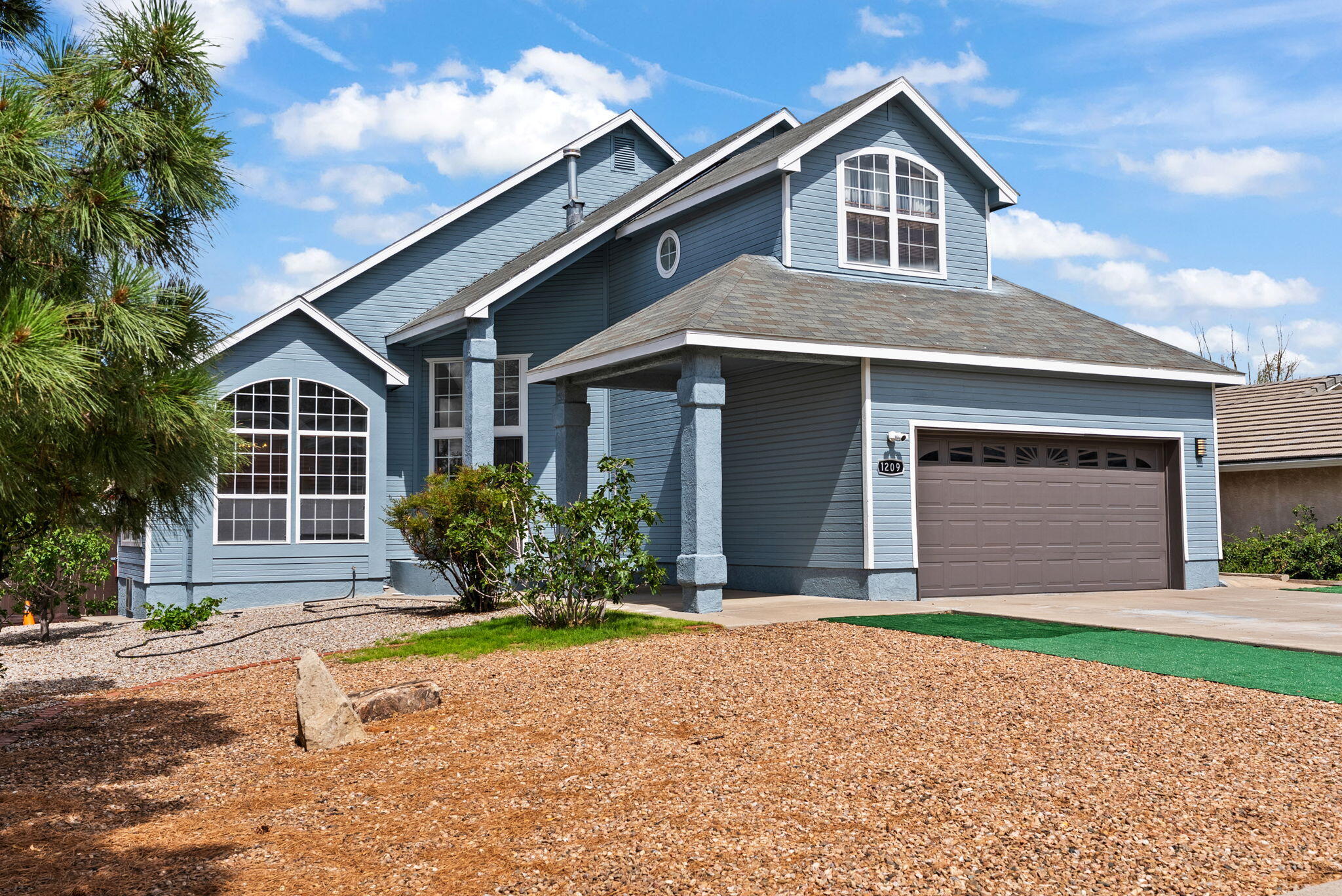 1209 Paisano Street NE