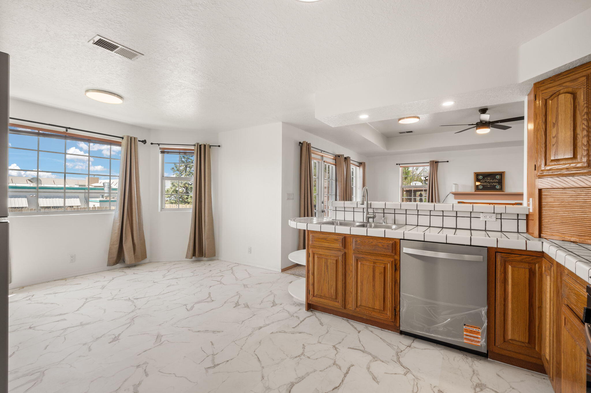 1209 Paisano Street NE