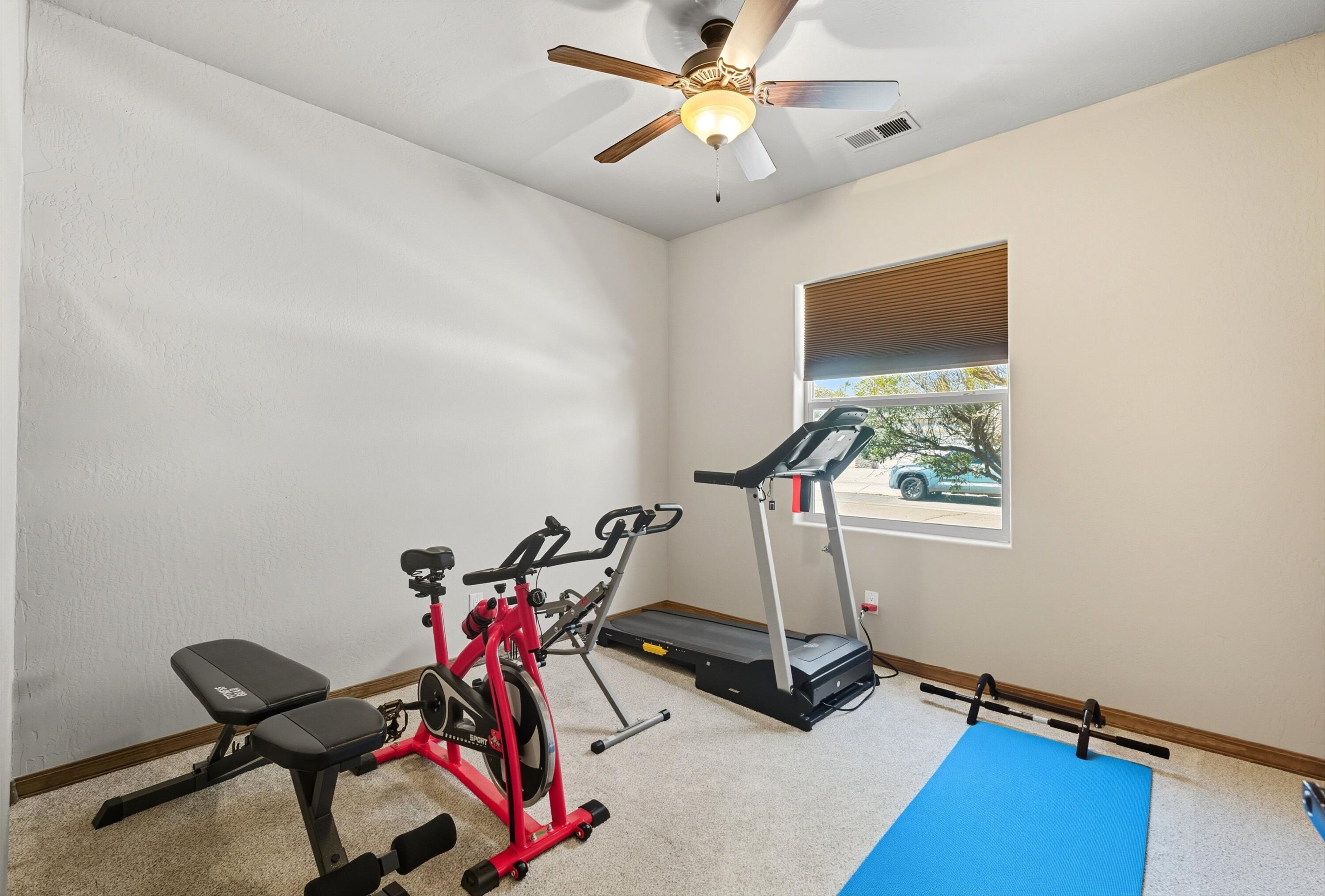 1716 CHISHOLM Trail NE