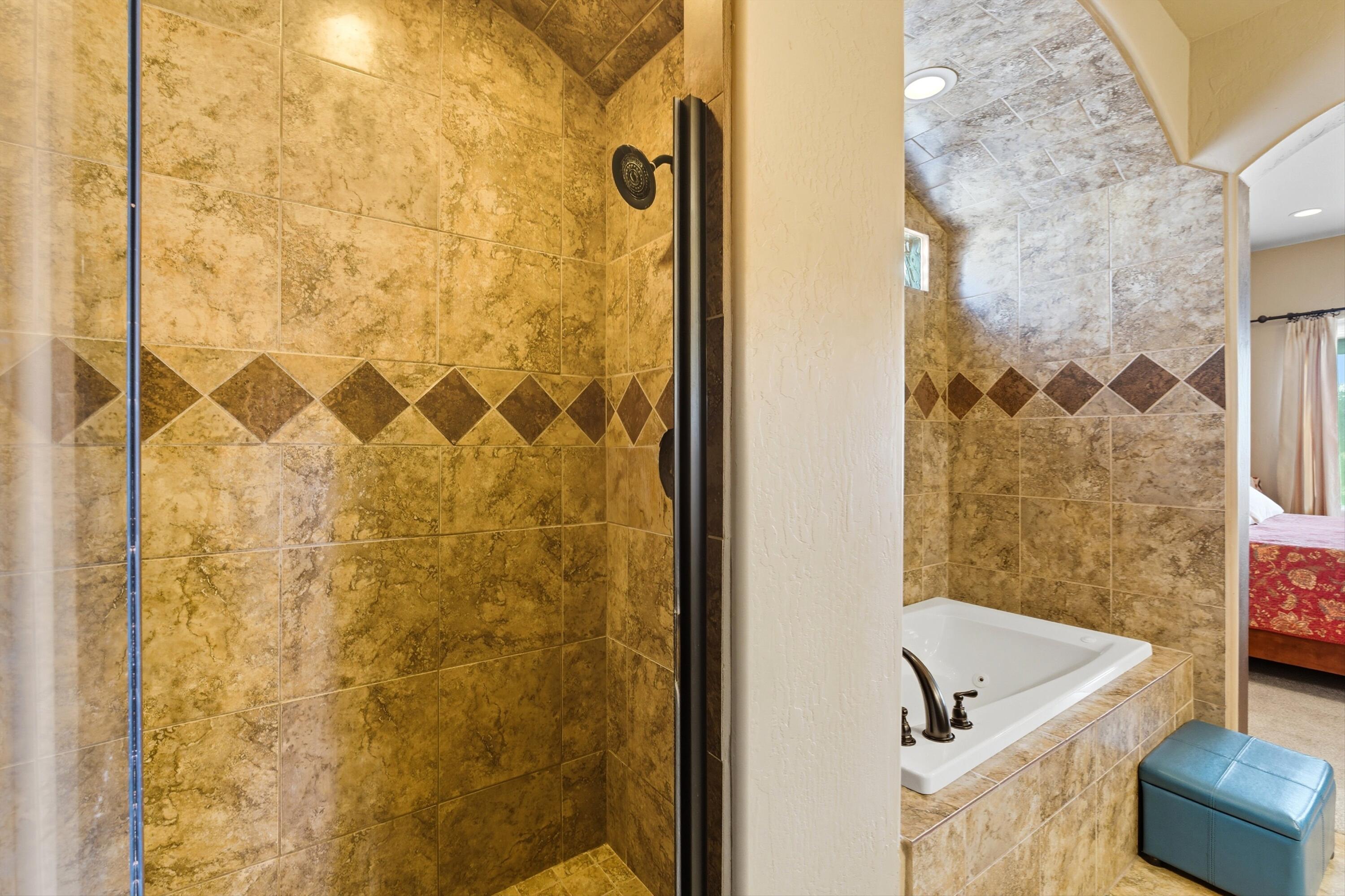 1716 CHISHOLM Trail NE