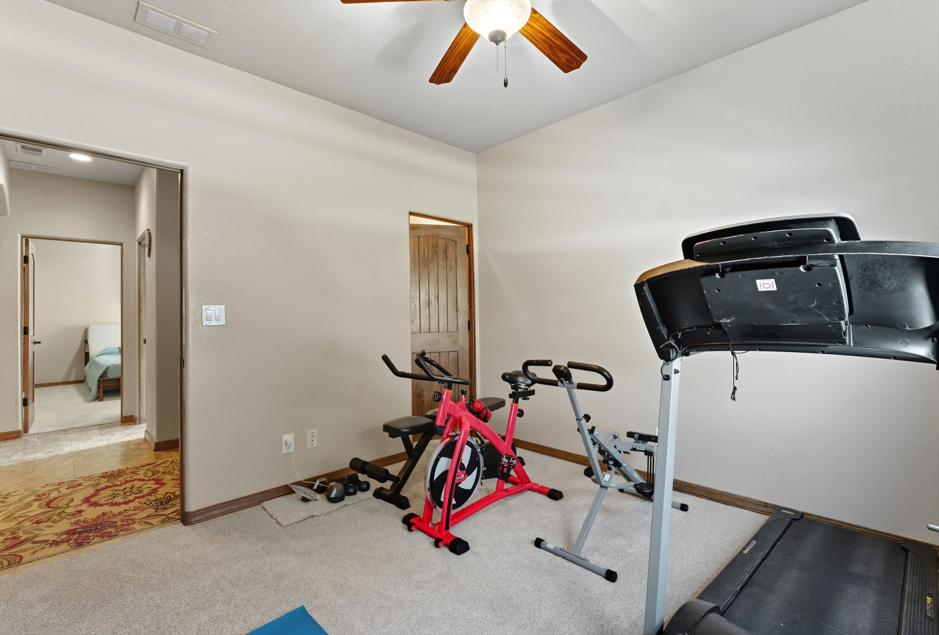 1716 CHISHOLM Trail NE