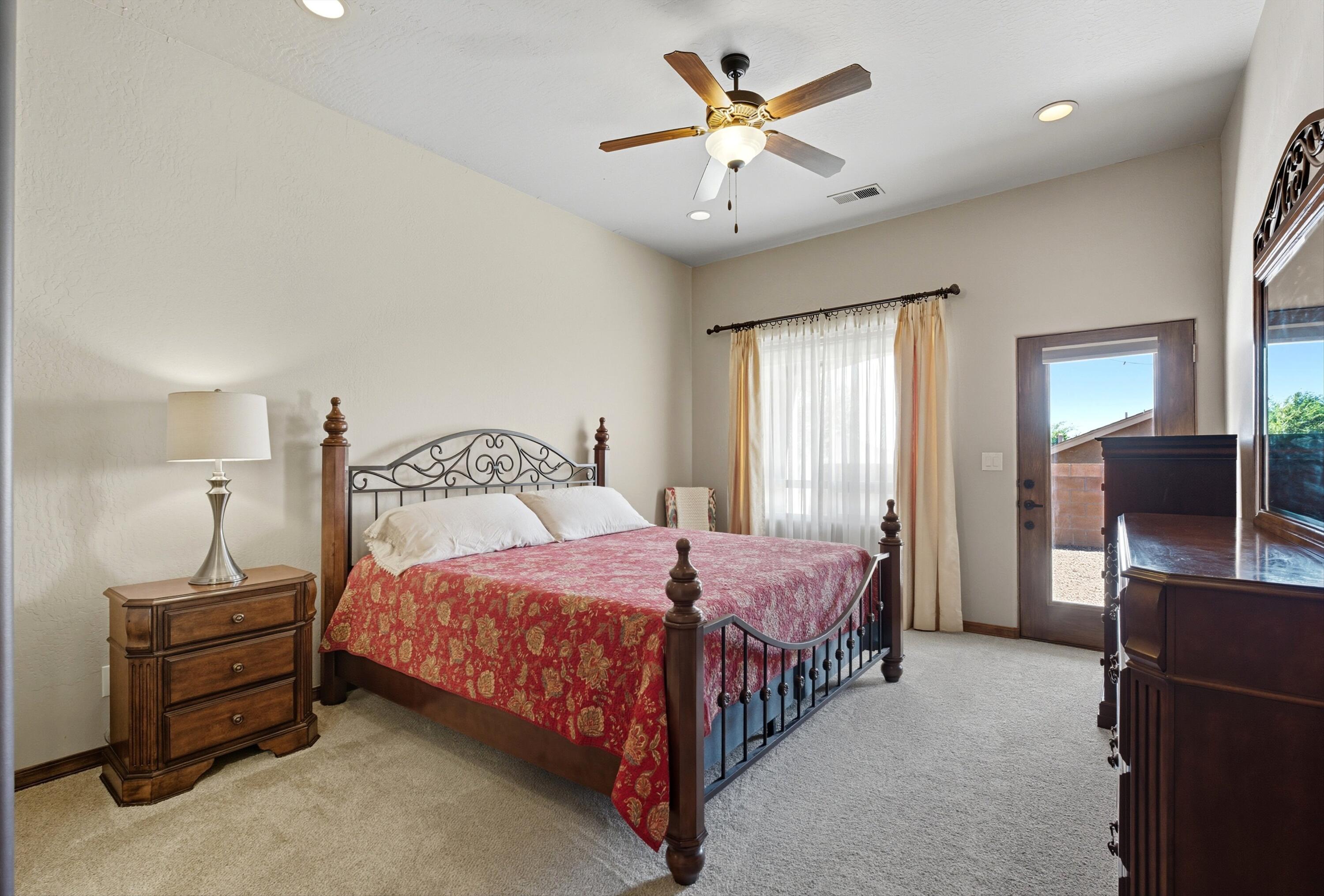 1716 CHISHOLM Trail NE