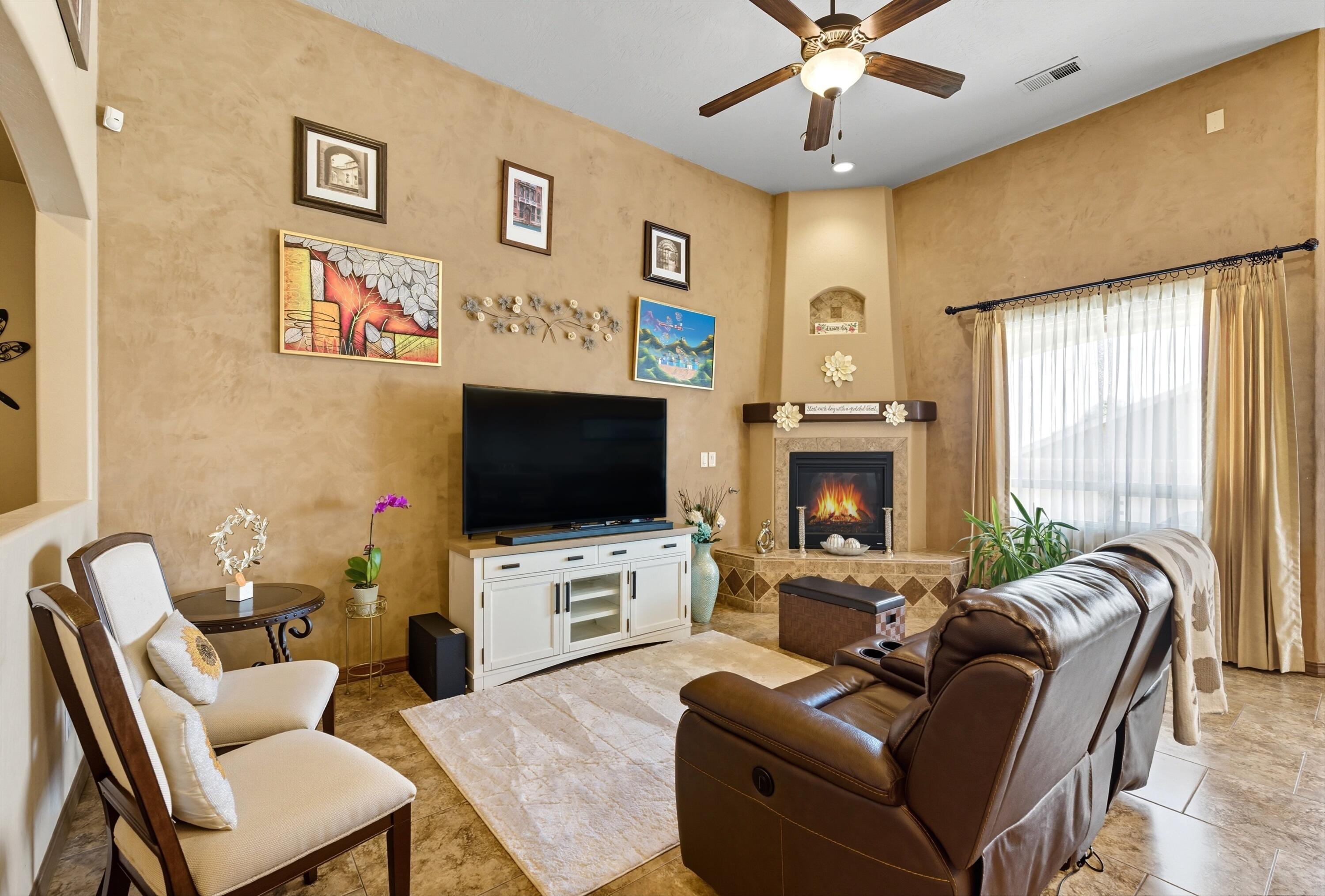 1716 CHISHOLM Trail NE