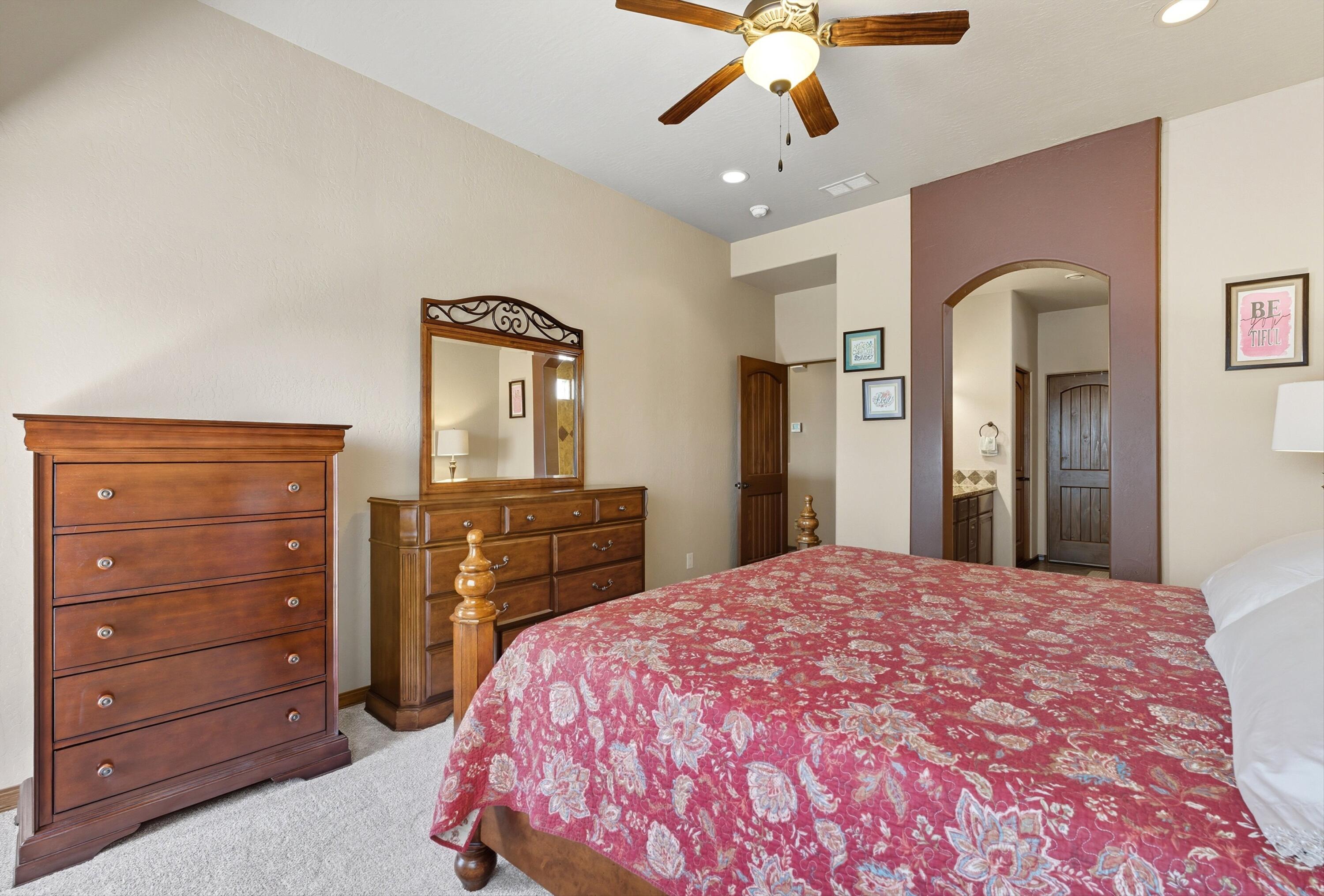 1716 CHISHOLM Trail NE