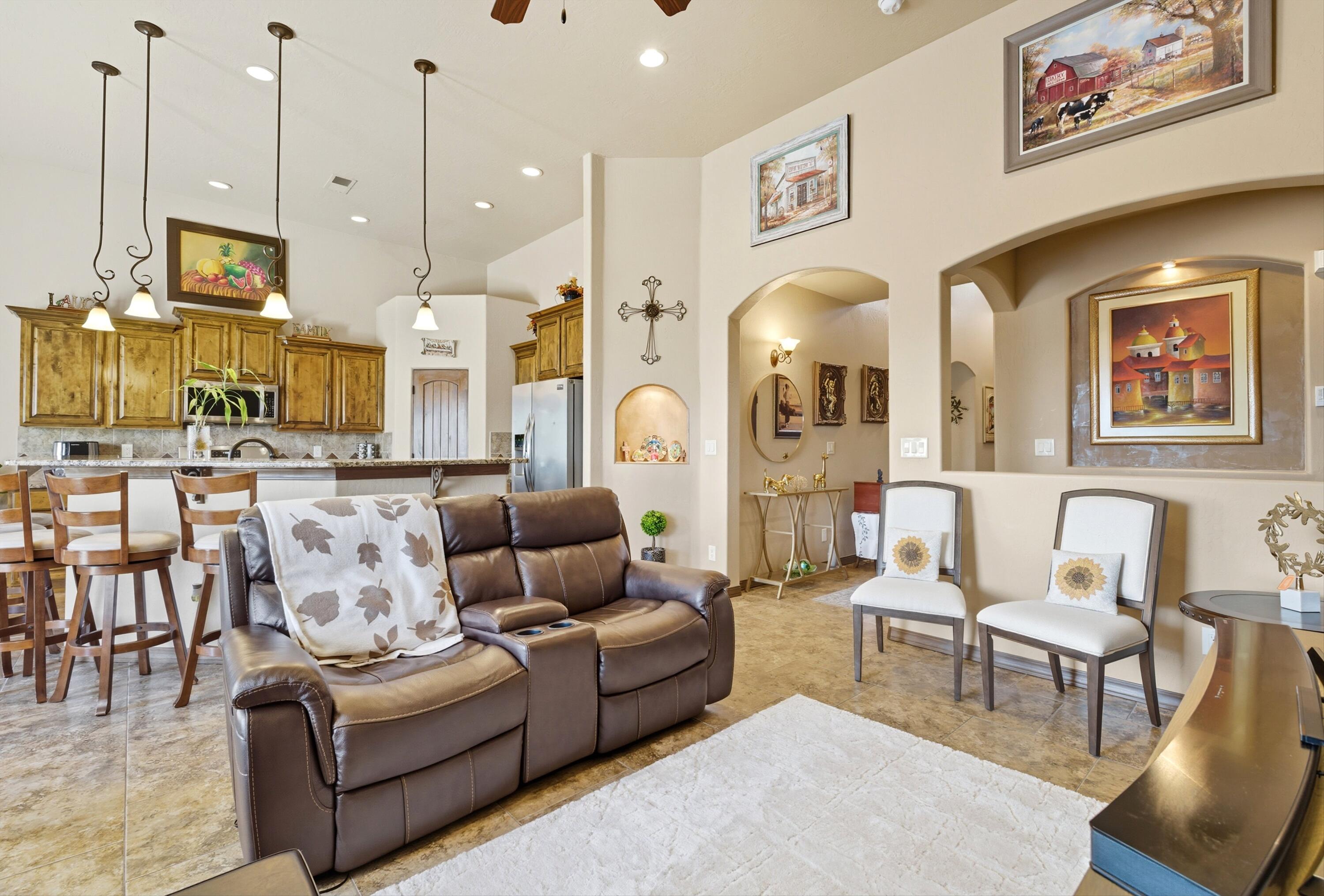 1716 CHISHOLM Trail NE