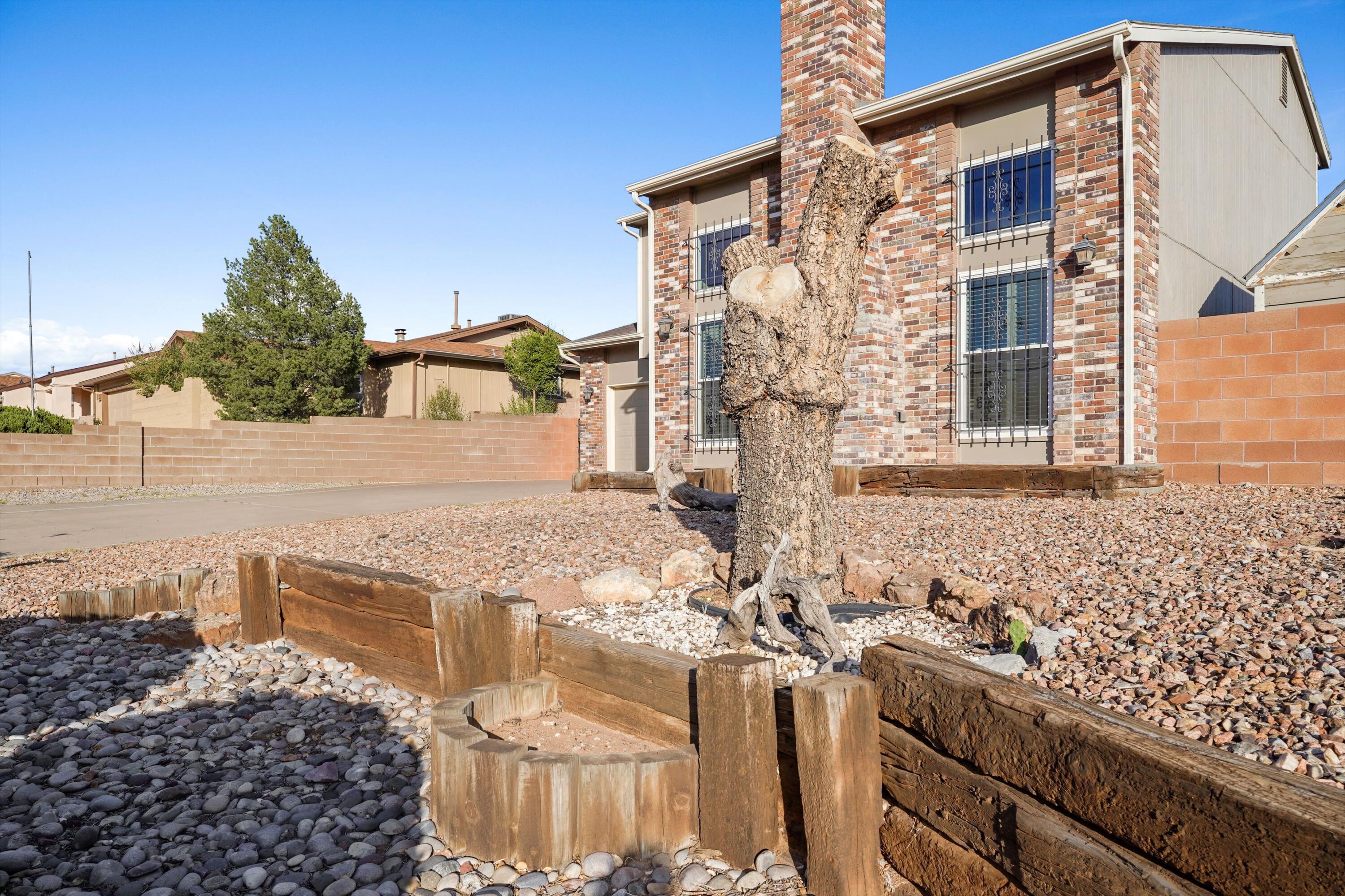 1964 ROANOKE Drive NE