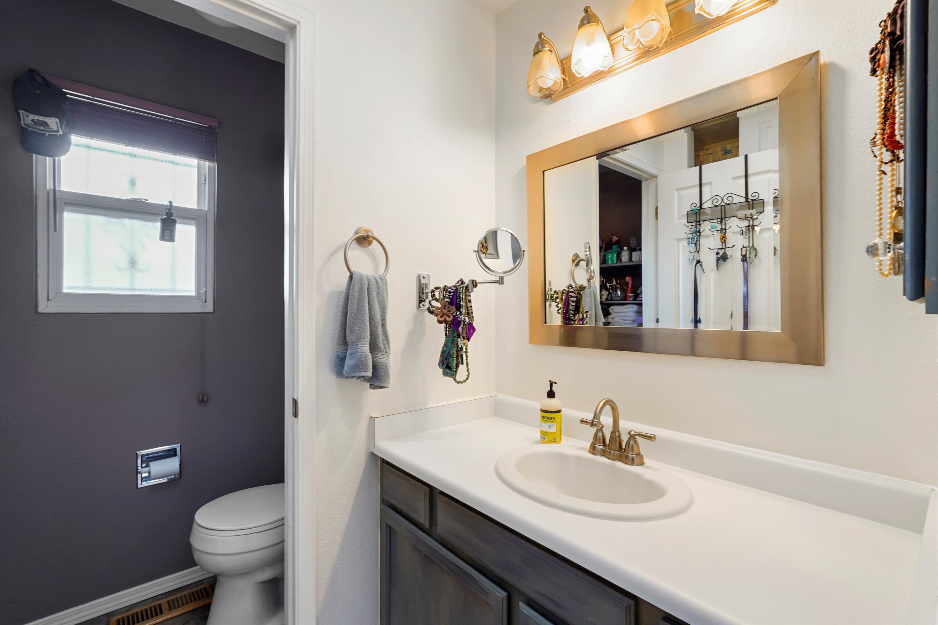 1964 ROANOKE Drive NE