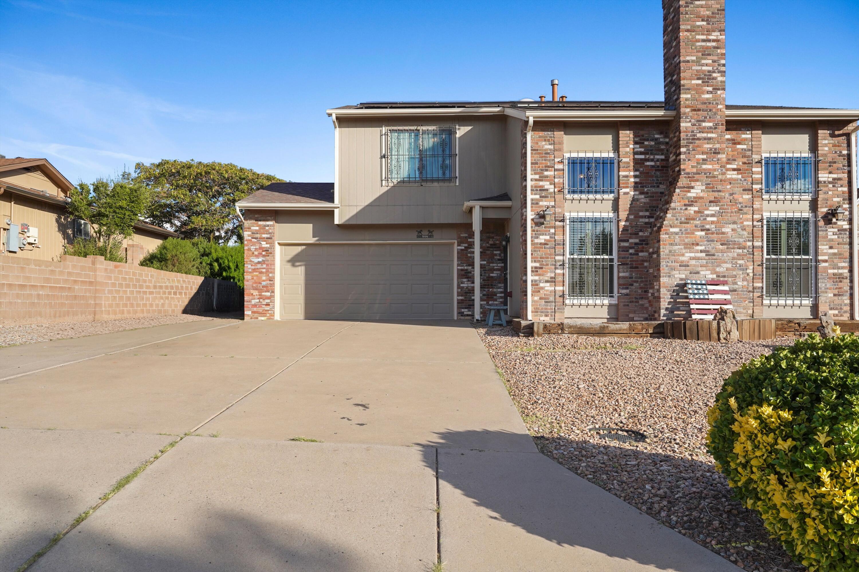 1964 ROANOKE Drive NE
