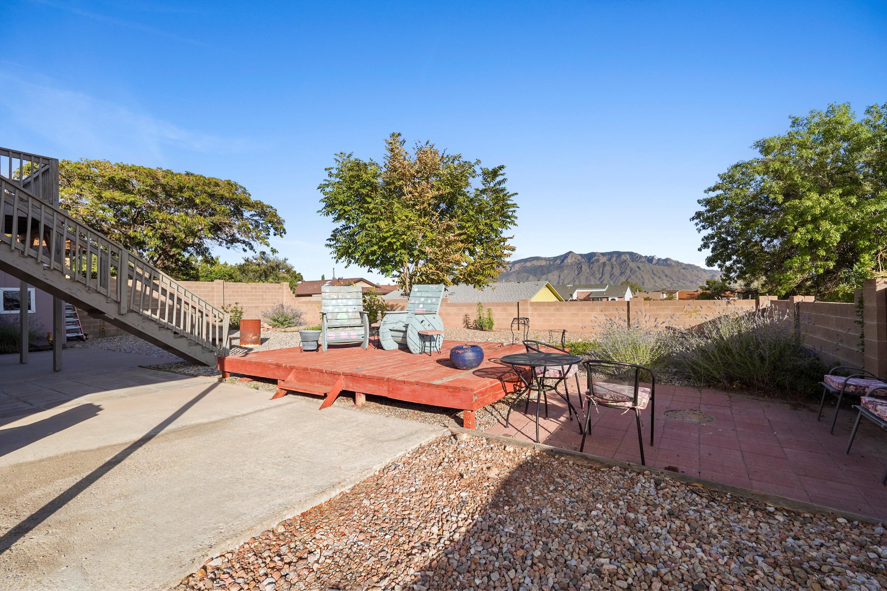 1964 ROANOKE Drive NE