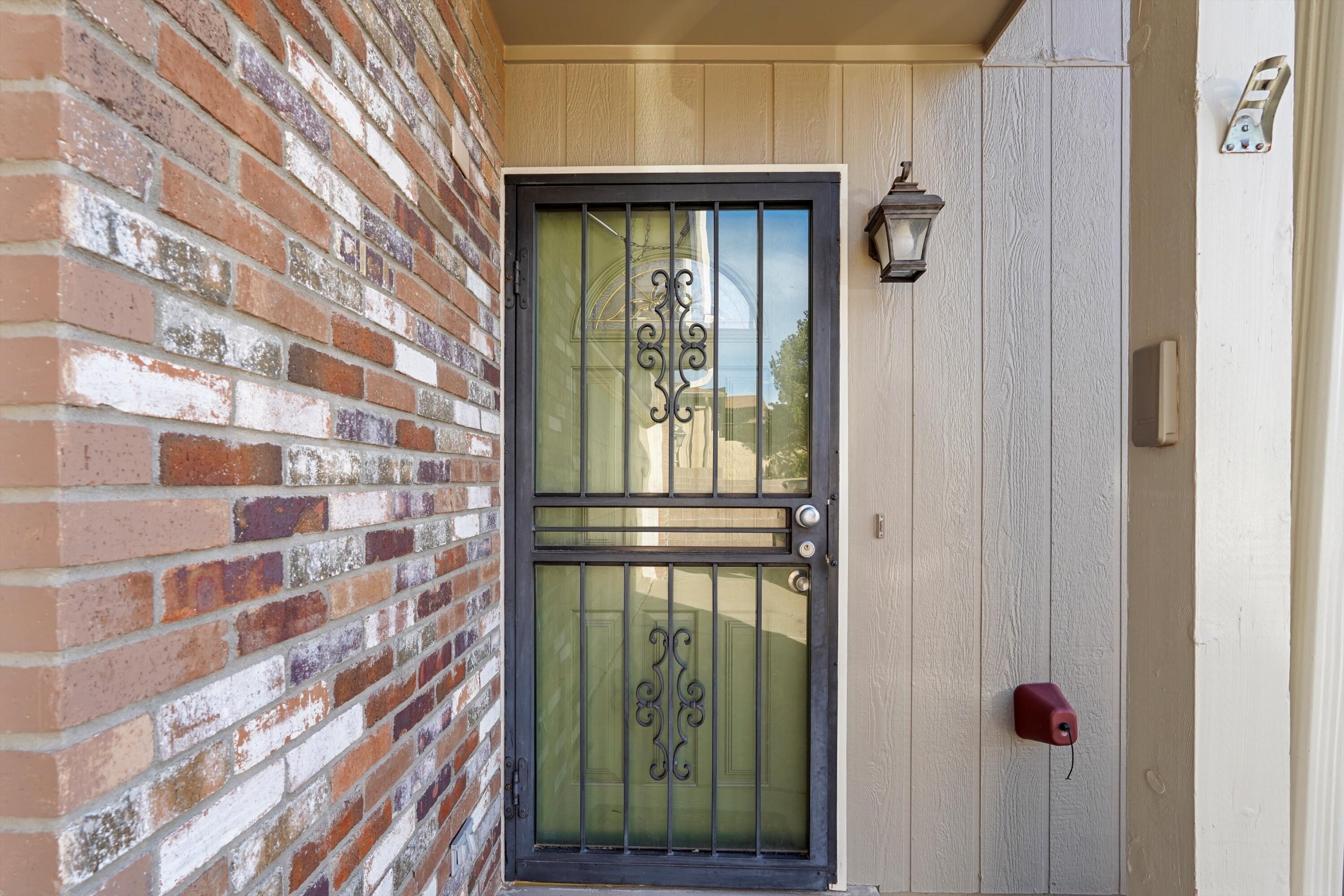 1964 ROANOKE Drive NE