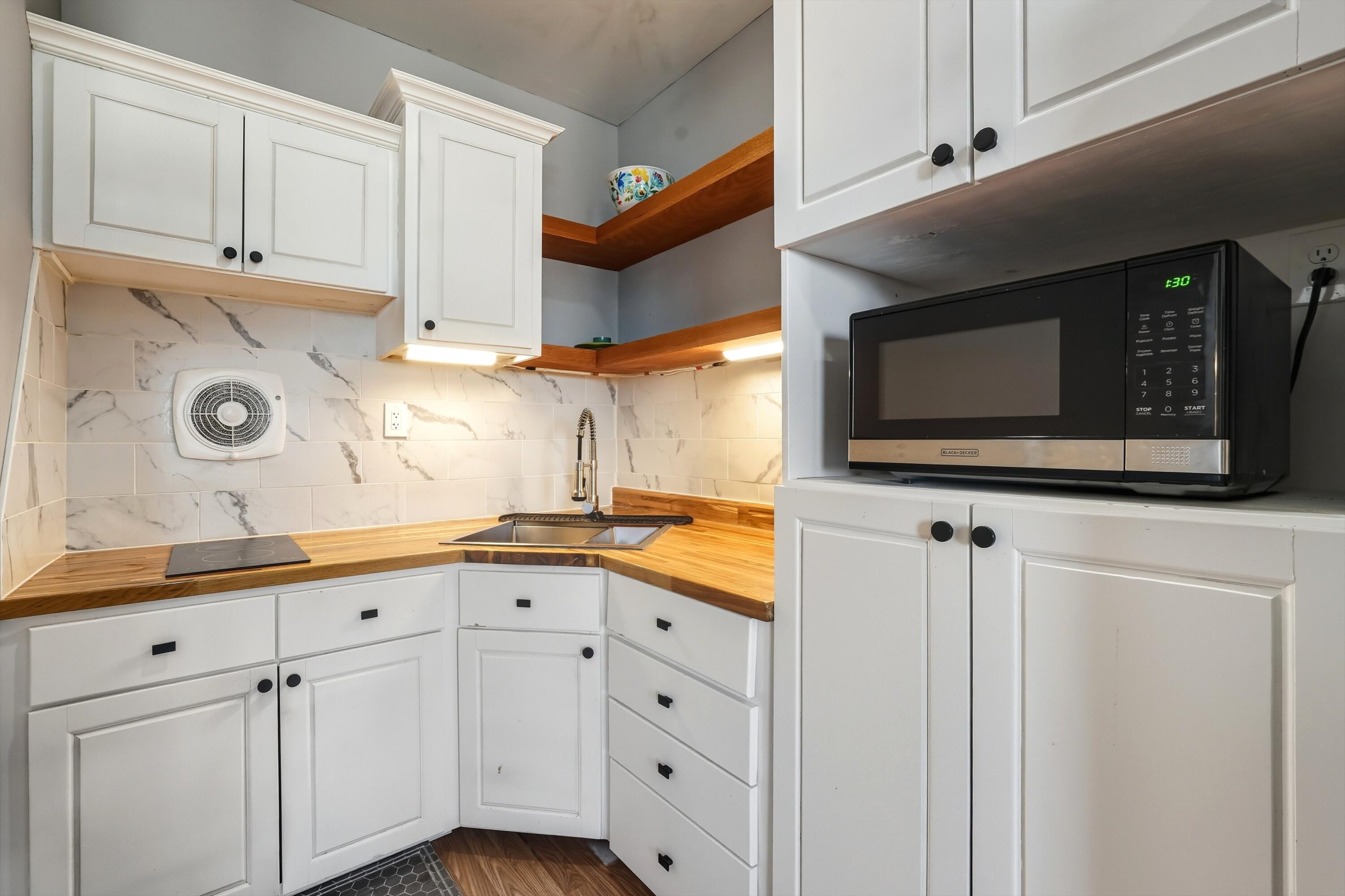 6704 Johniece Drive SW