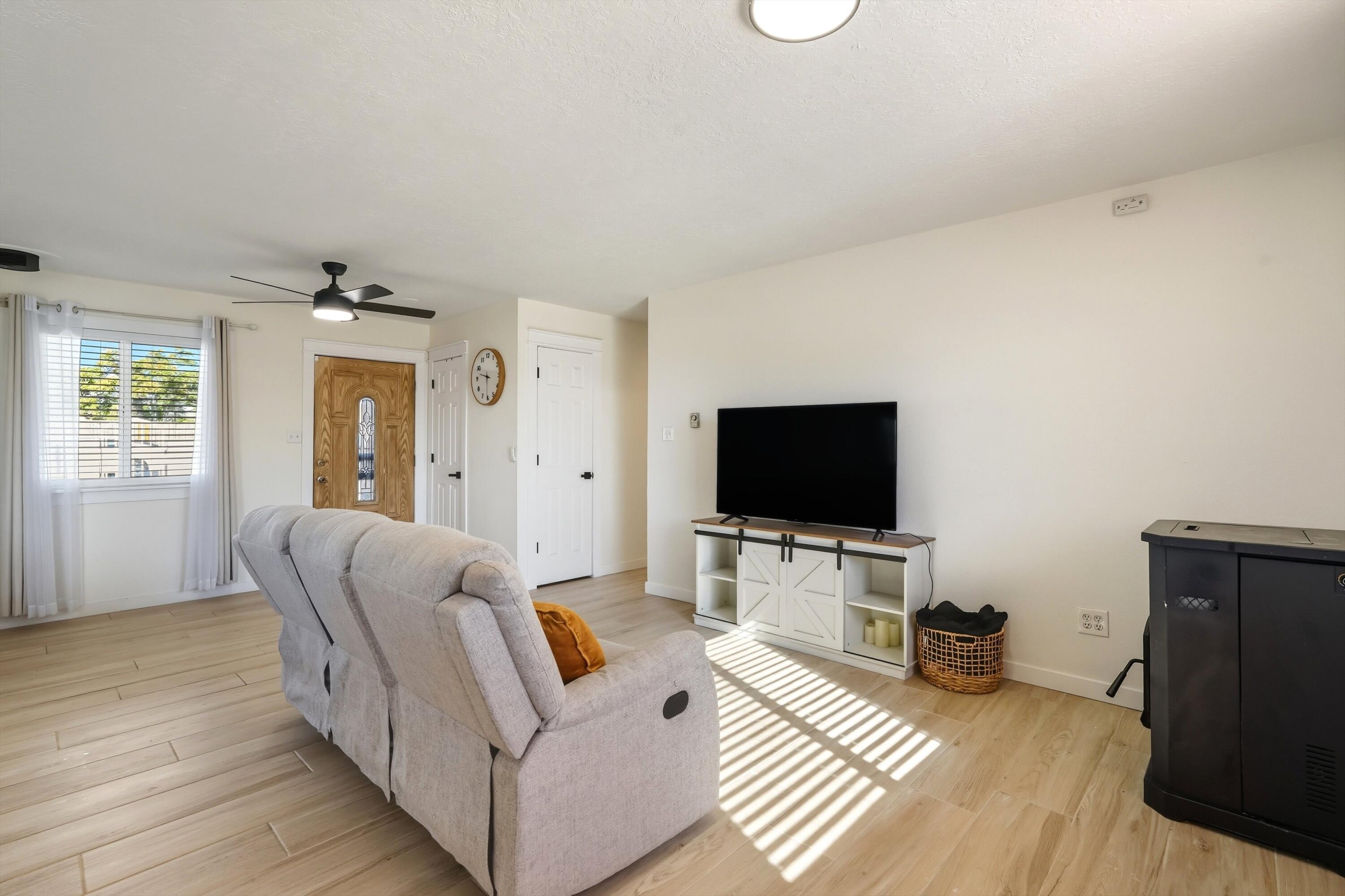 6704 Johniece Drive SW