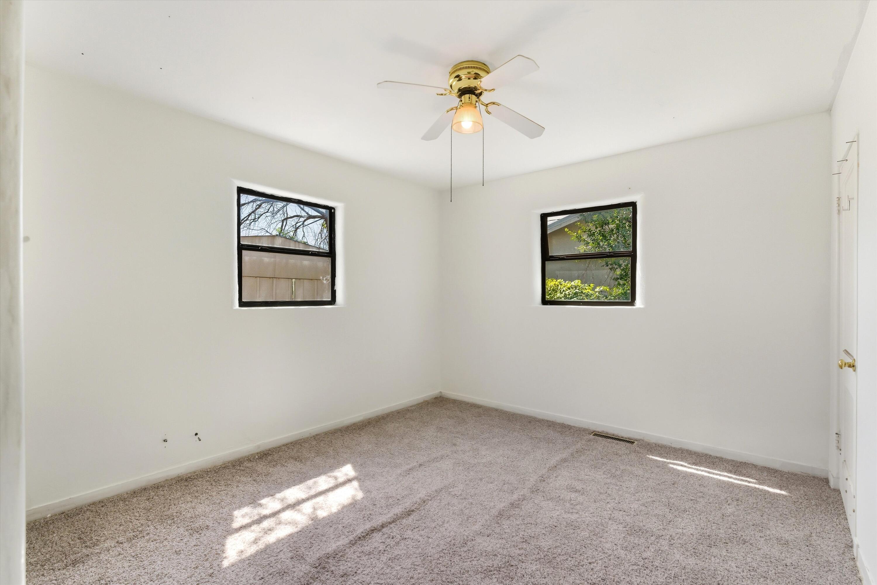 5420 MOUNTAIN Road NE