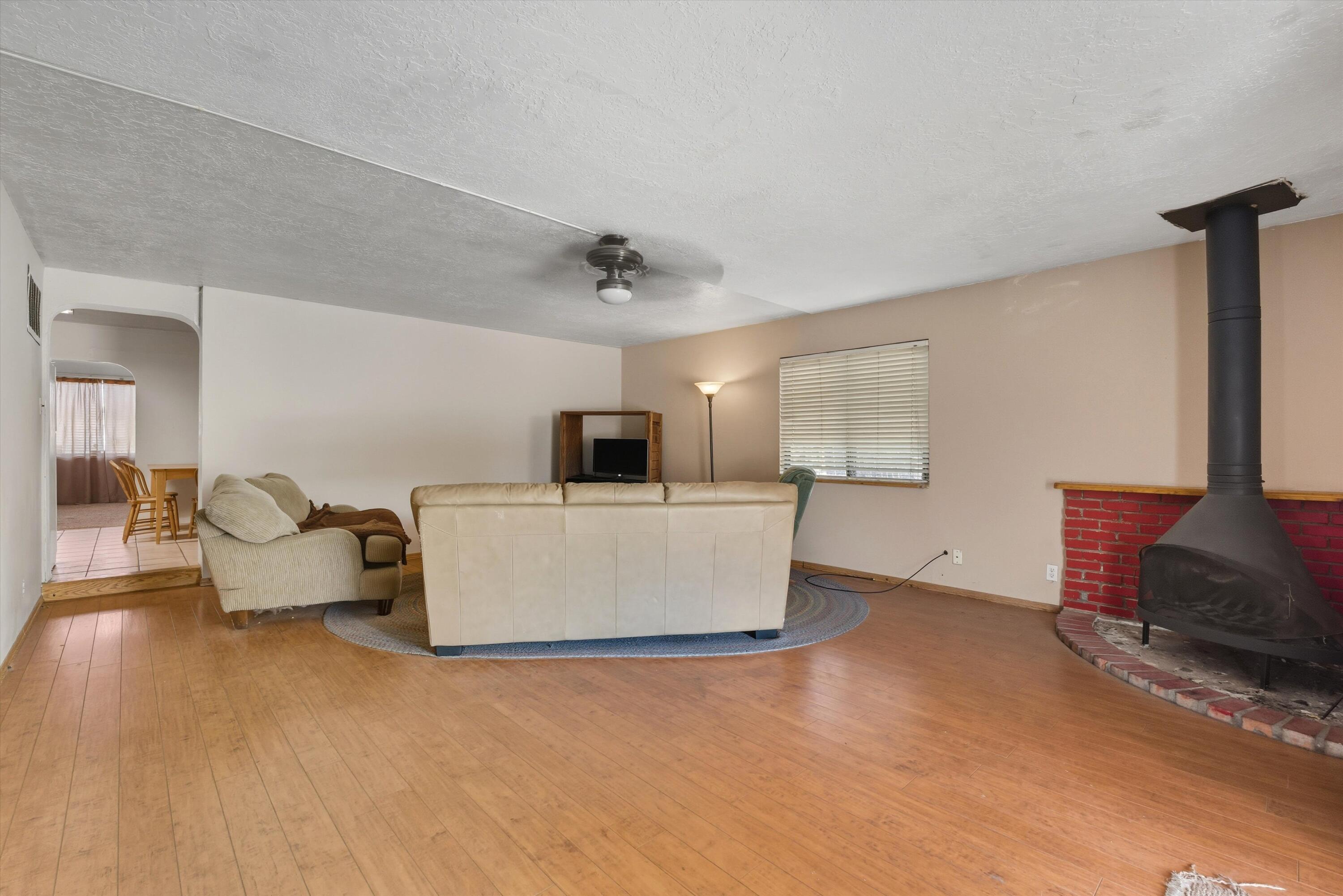 5420 MOUNTAIN Road NE