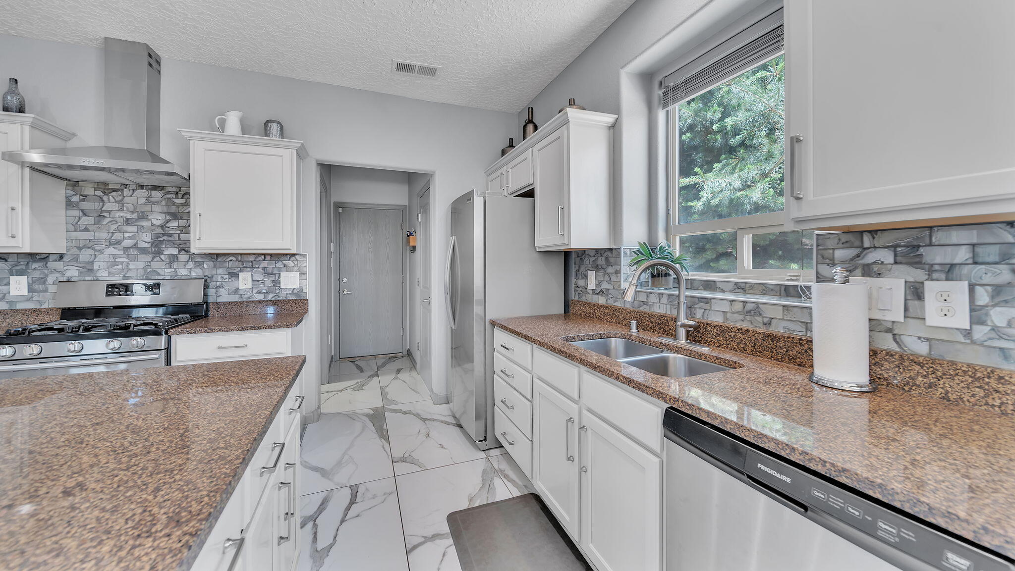 8612 SILK TASSEL Road NW