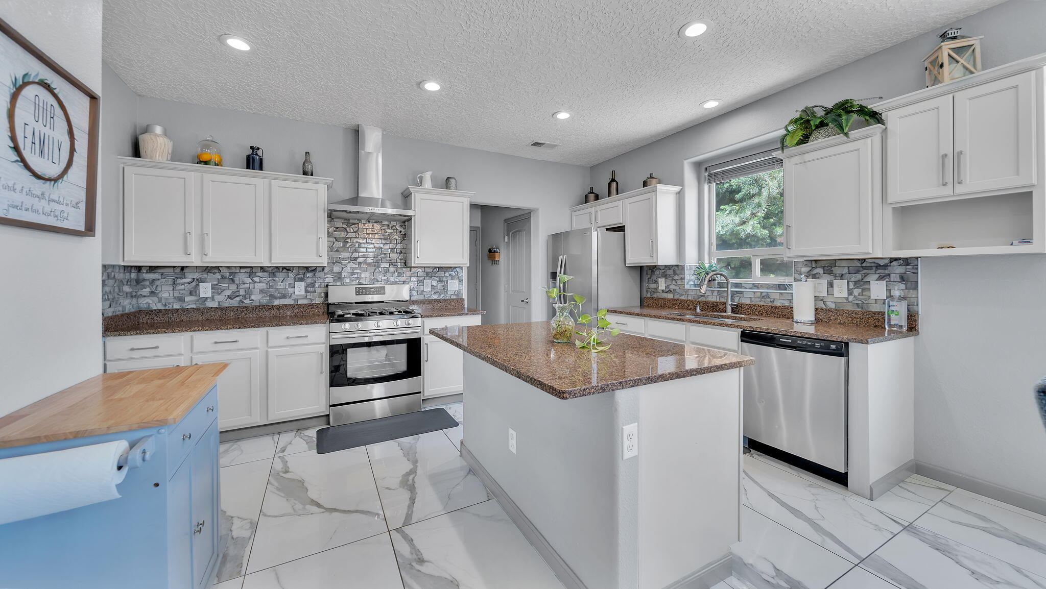 8612 SILK TASSEL Road NW