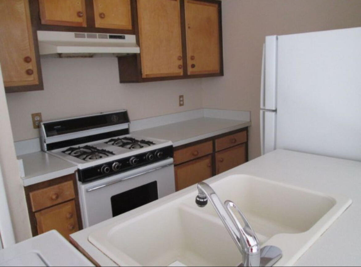 12000 STILWELL Place NE C