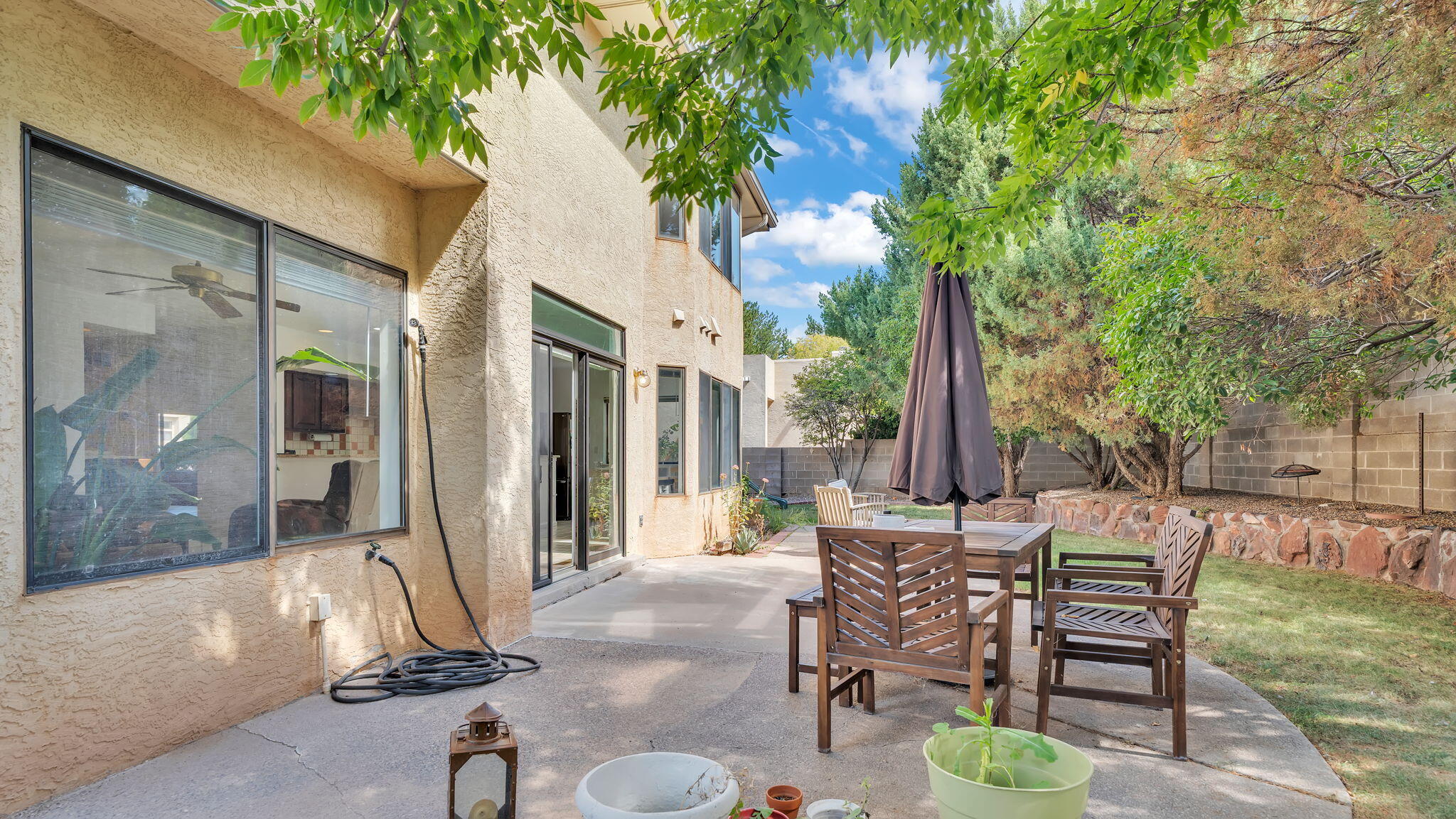 8720 MADRE Avenue NE