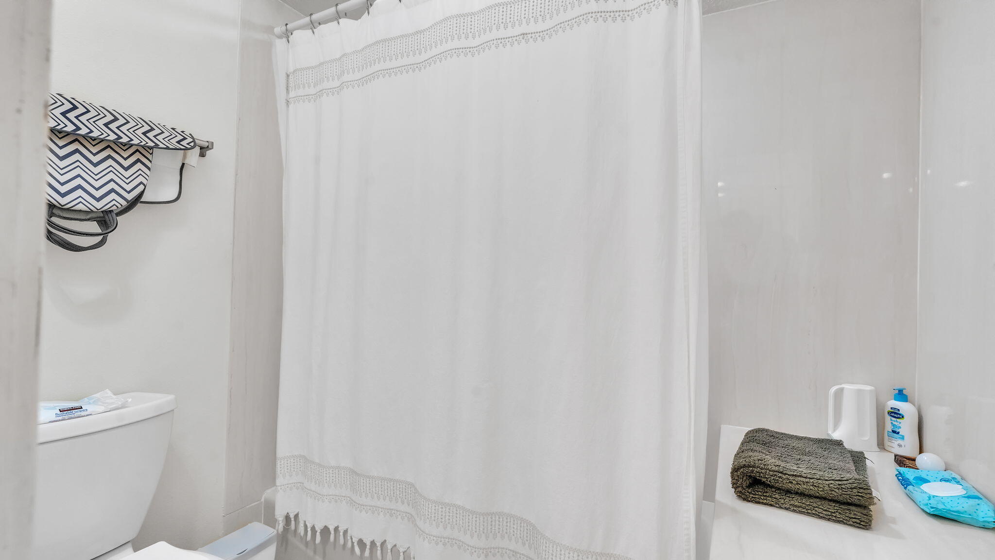 8720 MADRE Avenue NE