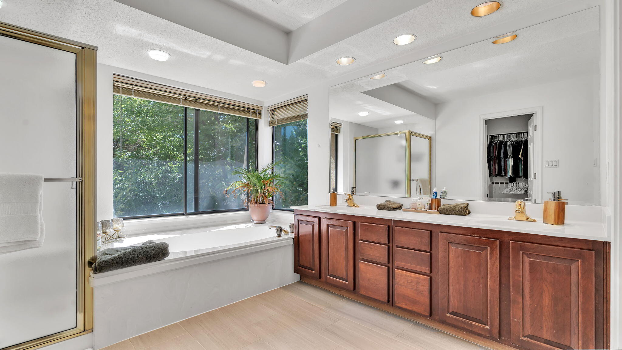 8720 MADRE Avenue NE